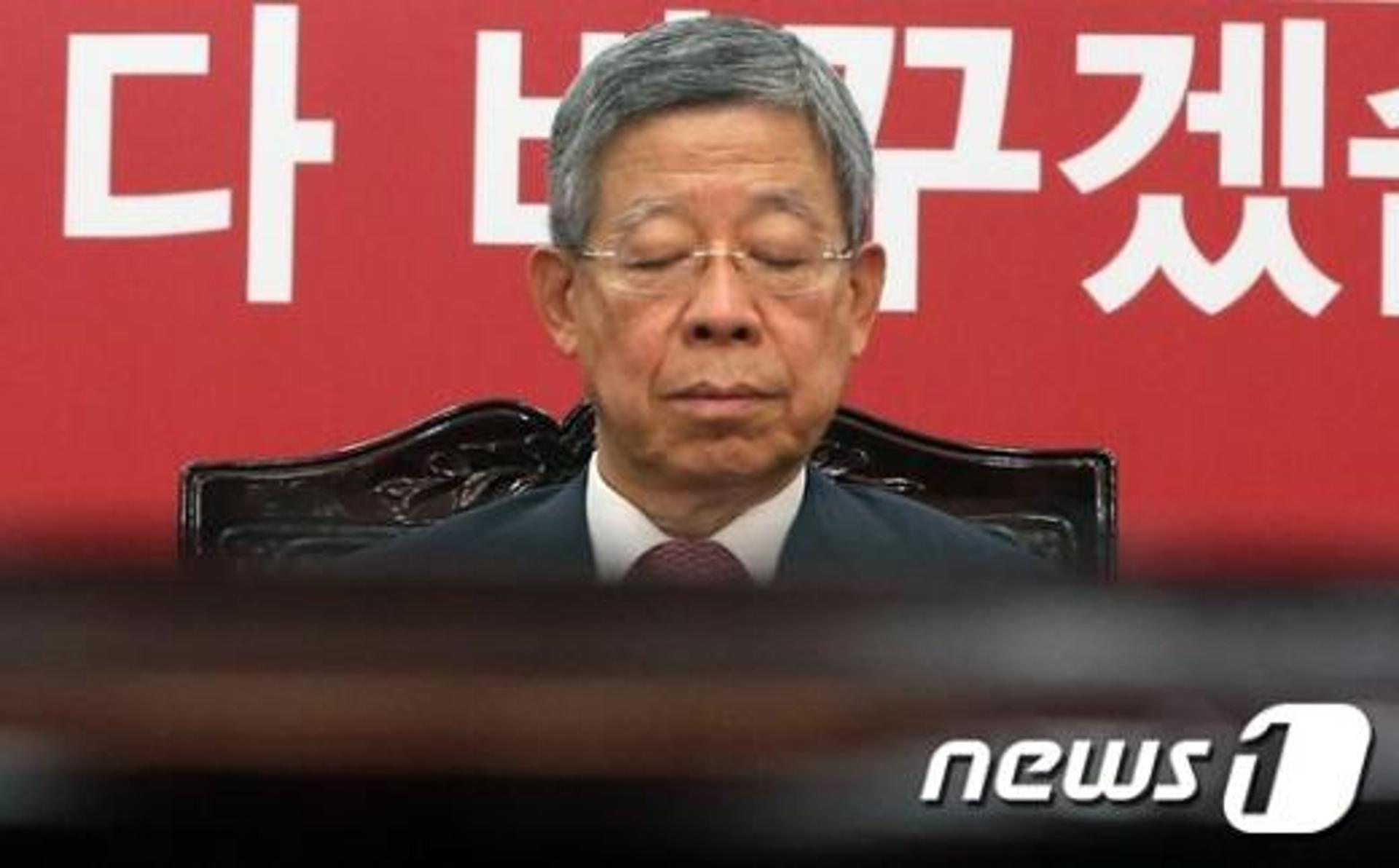[권성동 사무총장 사퇴] 김희옥 "사무총장 교체 결정 유감"(속보)