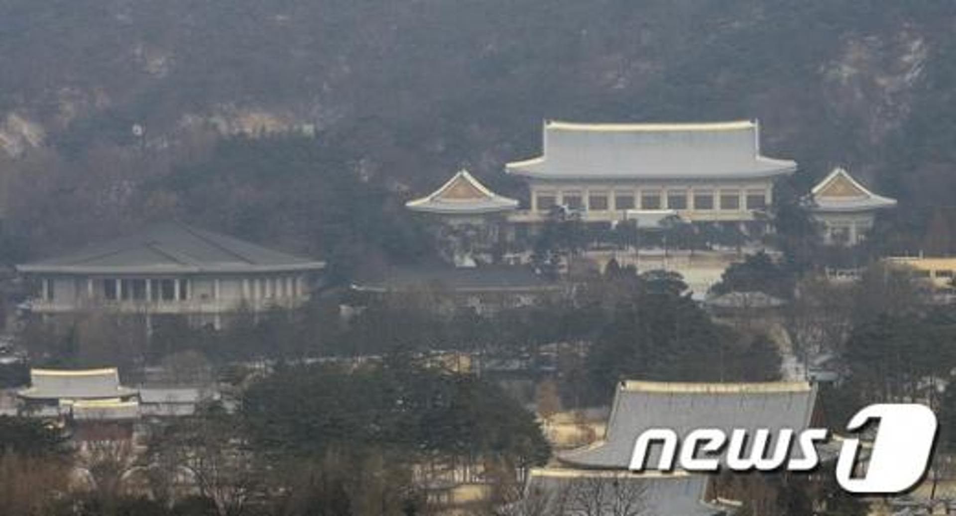 조인근 청와대 비서관, 건강상 이유로 사임… 12년간 박근혜 대통령 '메시지' 담당