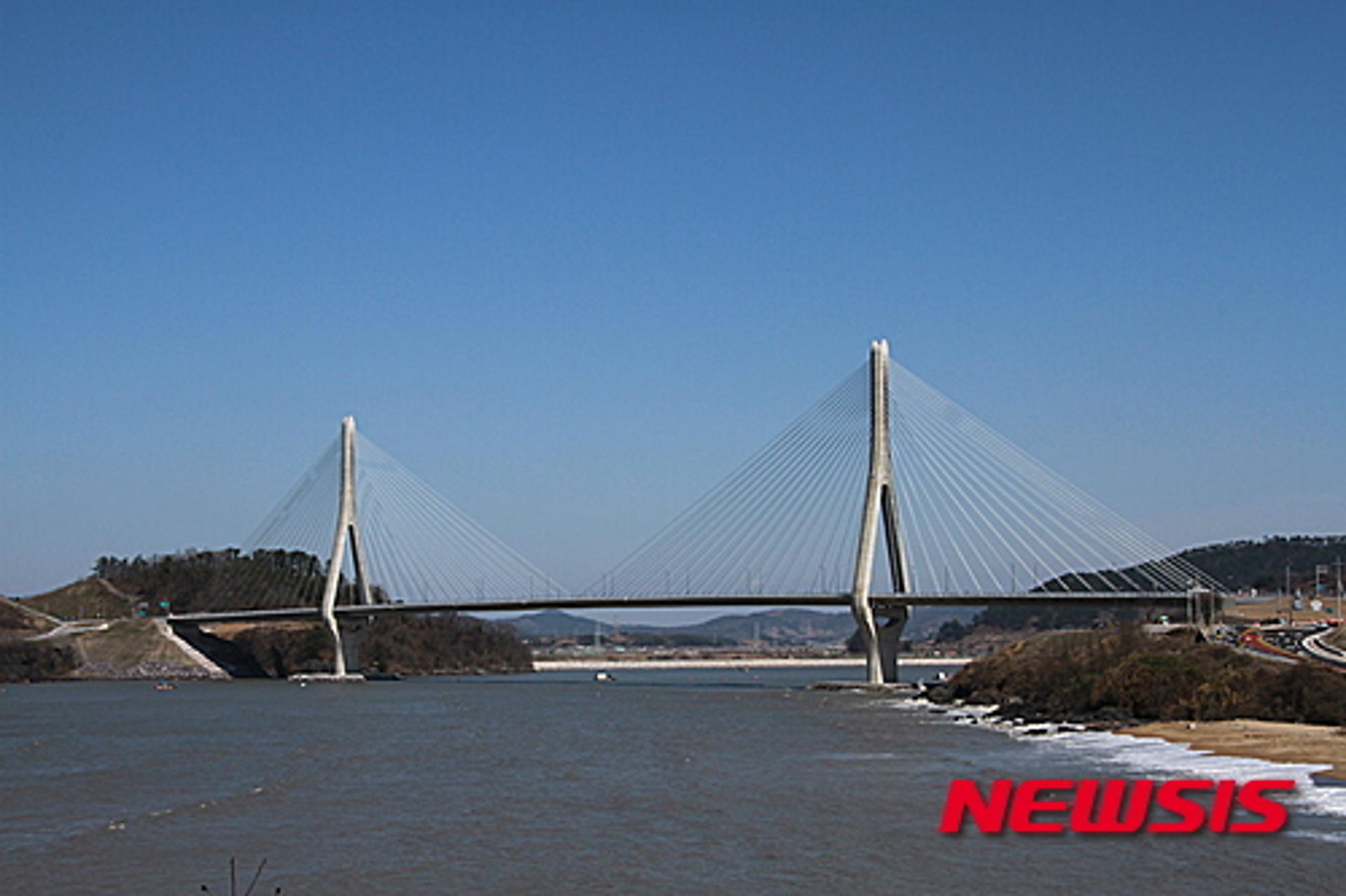 [속보] 영광 칠산대교 연결교량 거푸집 붕괴