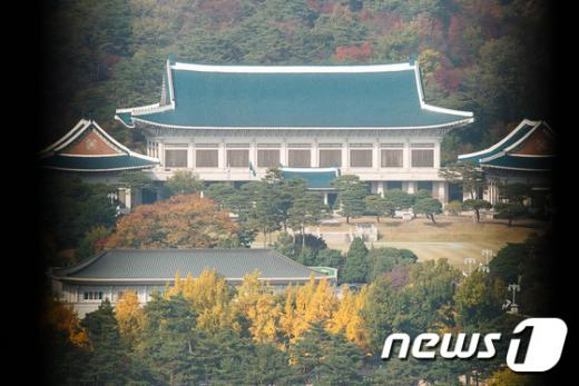 [이석수 감찰 유출 논란] 청와대 "국기 흔드는 감찰 누설 반복 안돼"(속보)