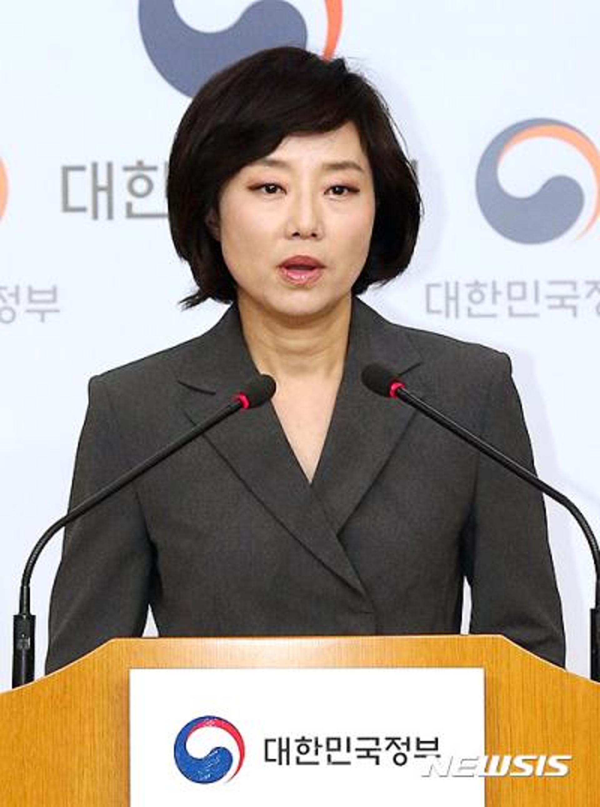 조윤선 장녀 '인턴채용' 특혜 의혹… 박경미 의원 "청문회서 철저히 살필 것"
