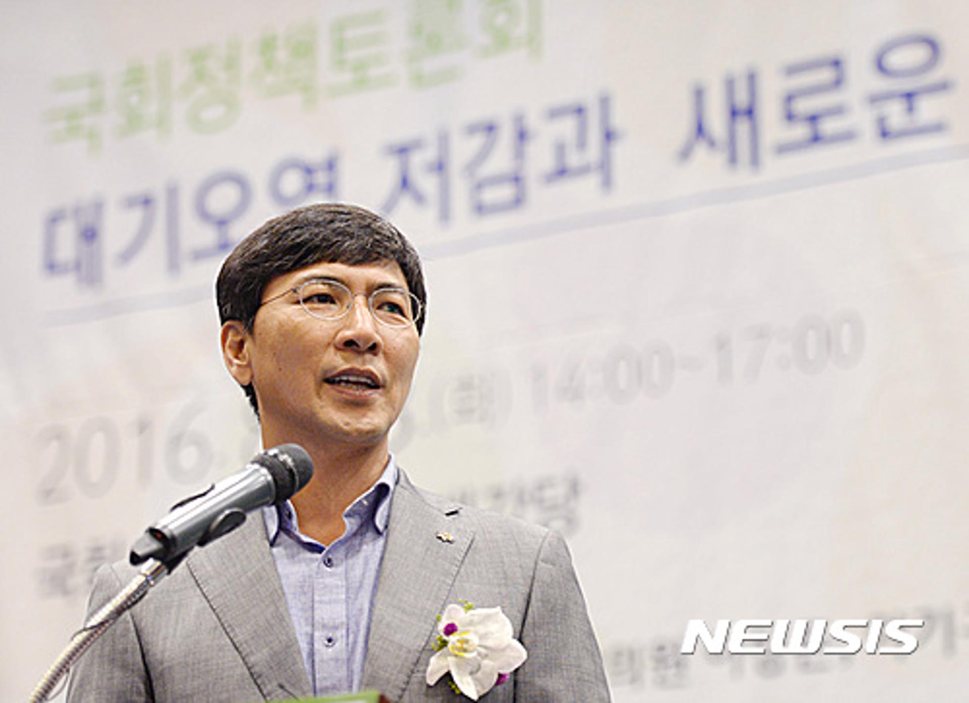 안희정, 대권출마 시사 "근현대사 100여년 치욕과 눈물의 역사 뛰어넘을 것"
