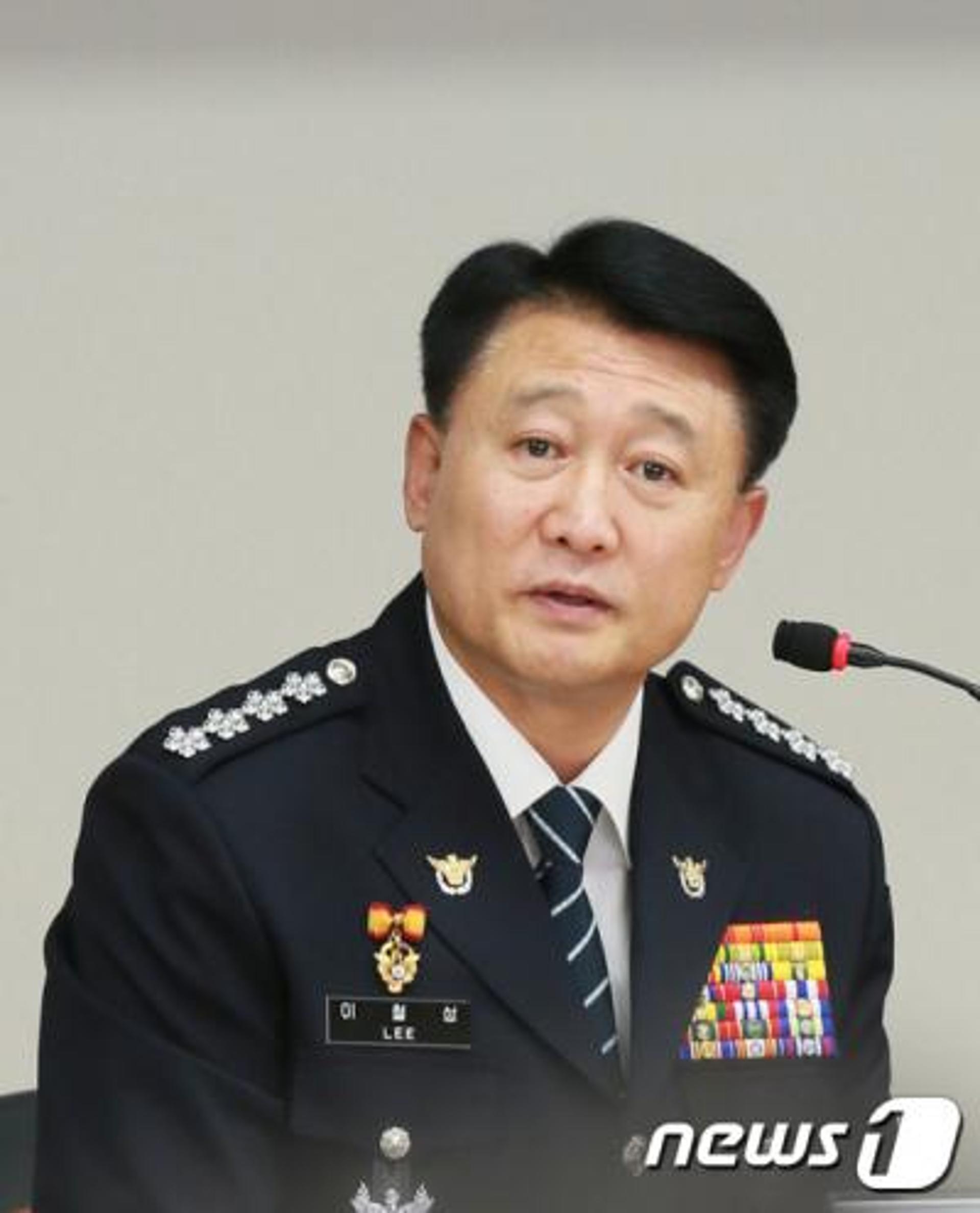 [백남기 농민 사망] 이철성 경찰청장 "백남기씨 사망 유감"(속보)