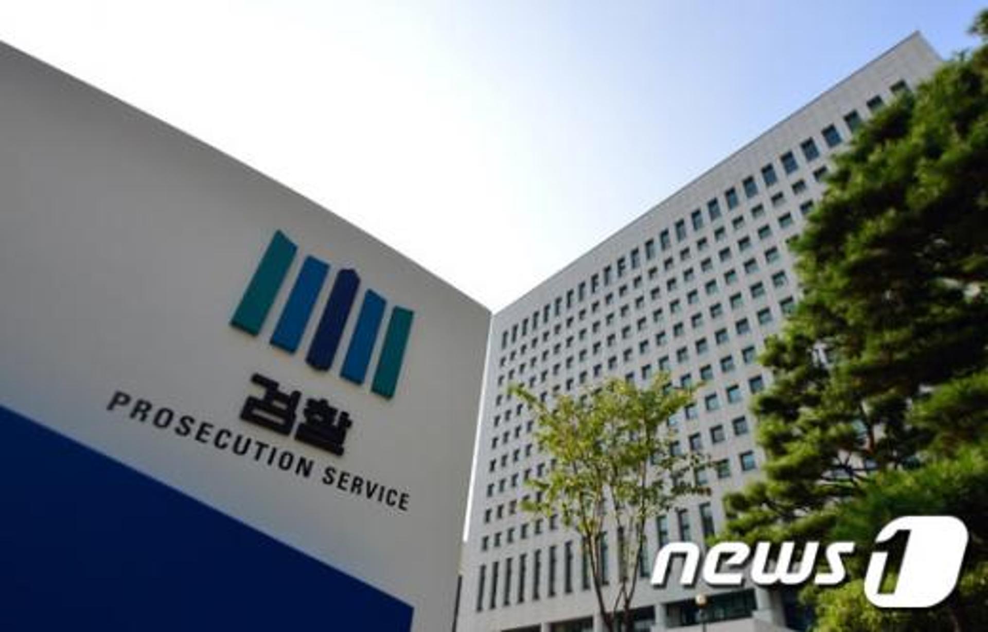 [속보] 검찰, 정호성 전 비서관 어젯밤 체포… 조사중