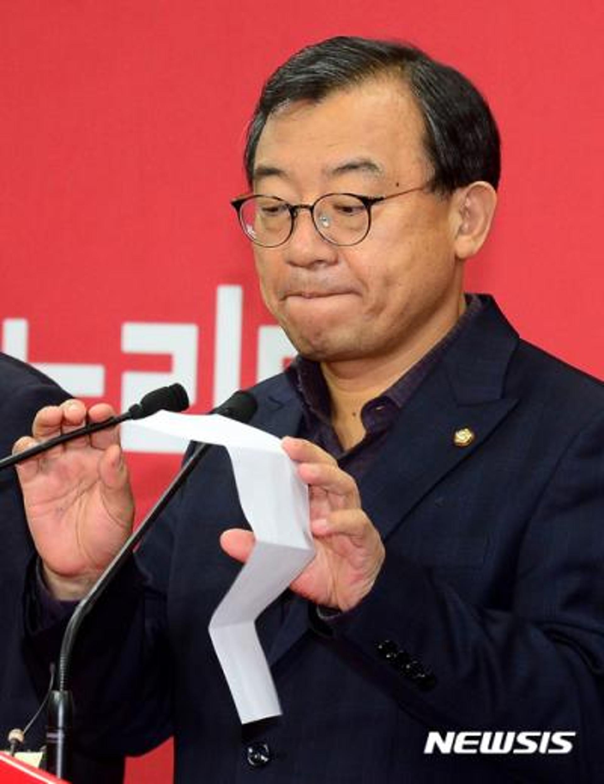 [새누리 최고위원회의] 이정현 "쇄신 위해 조기 전당대회 실시"