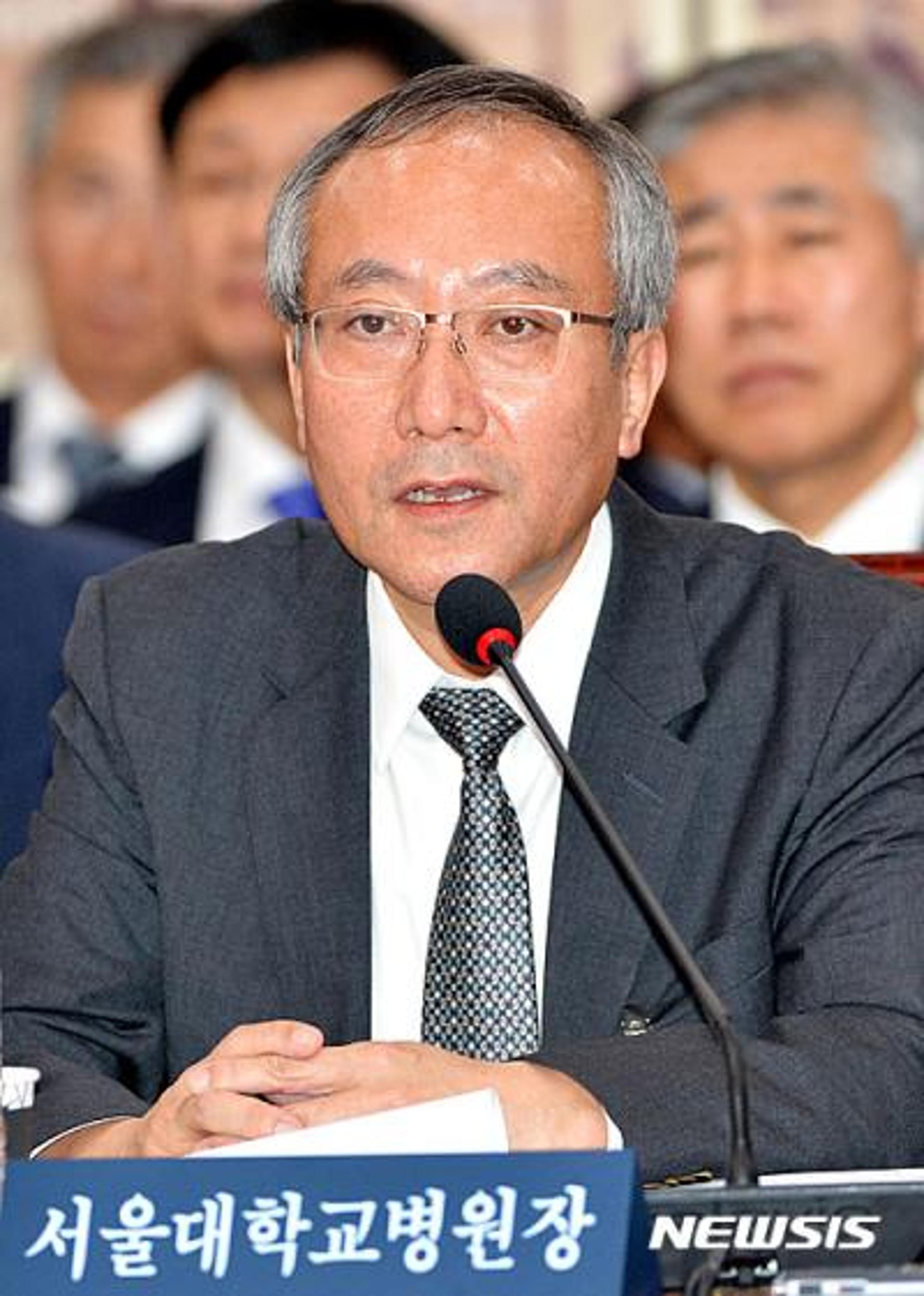 [속보]서창석 전 주치의 "청와대 프로포폴 구입 잘 몰라"