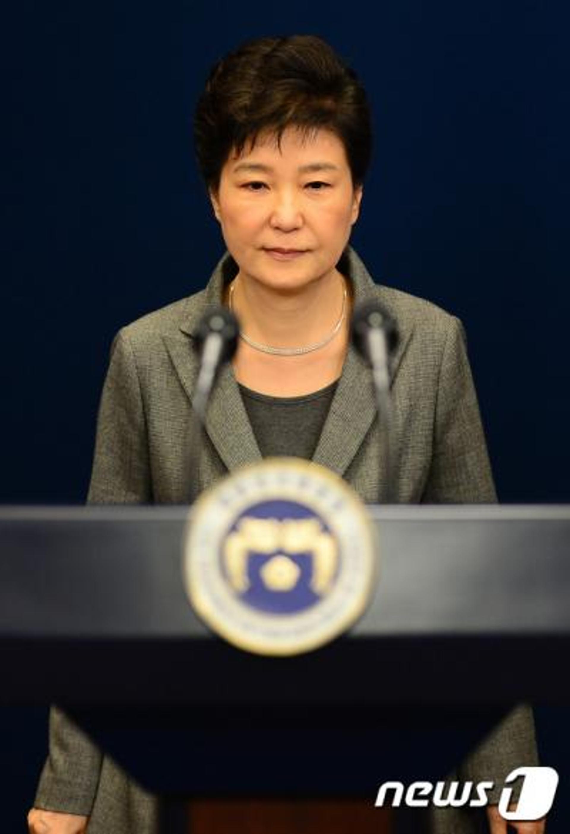 [박근혜 대국민 담화] 이장우 "순조로운 정권 이양 방안 정해야"(속보)