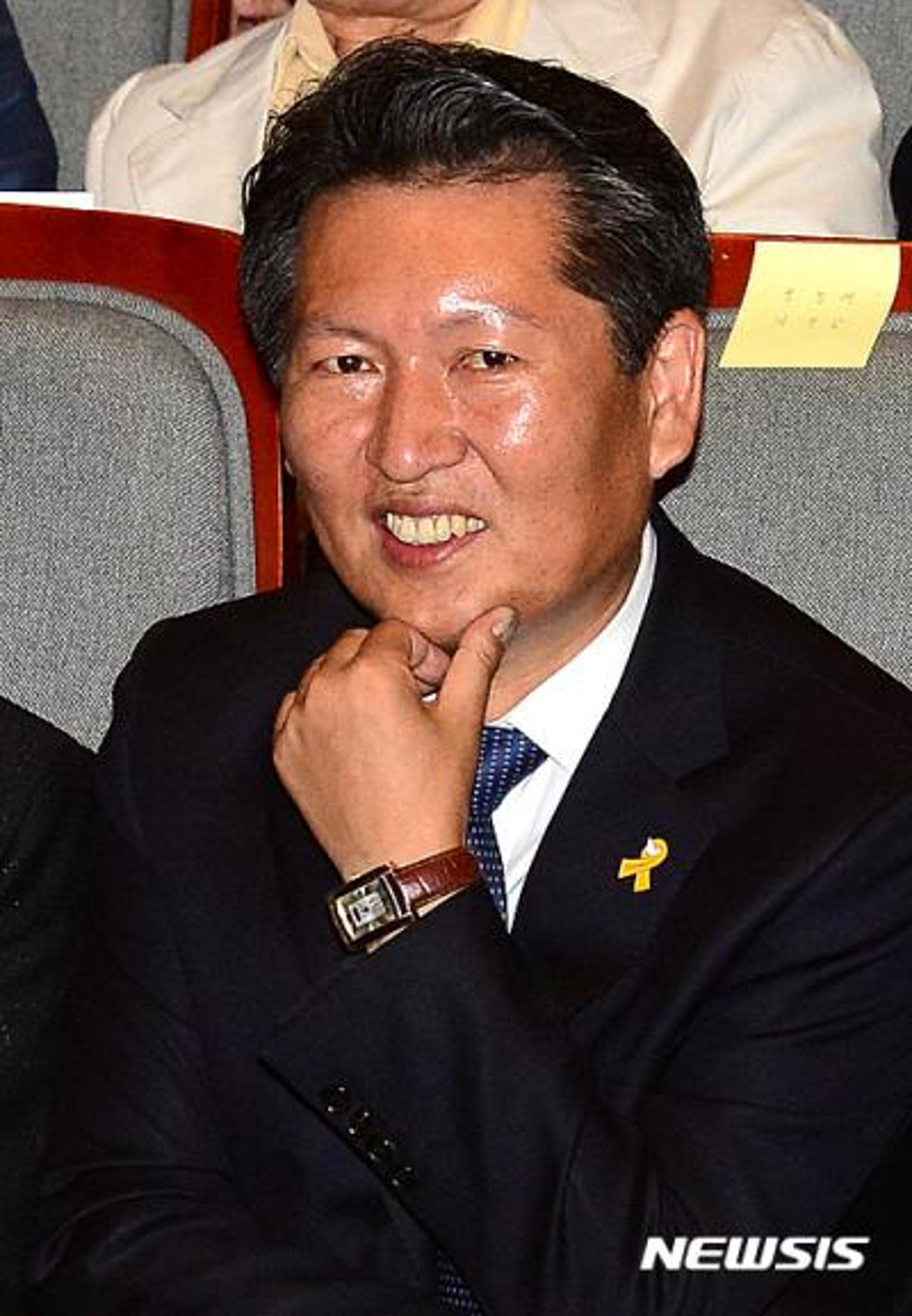태극기도 못 그리는 교육부, 정청래 "다음은 애국가 왜곡하려나"
