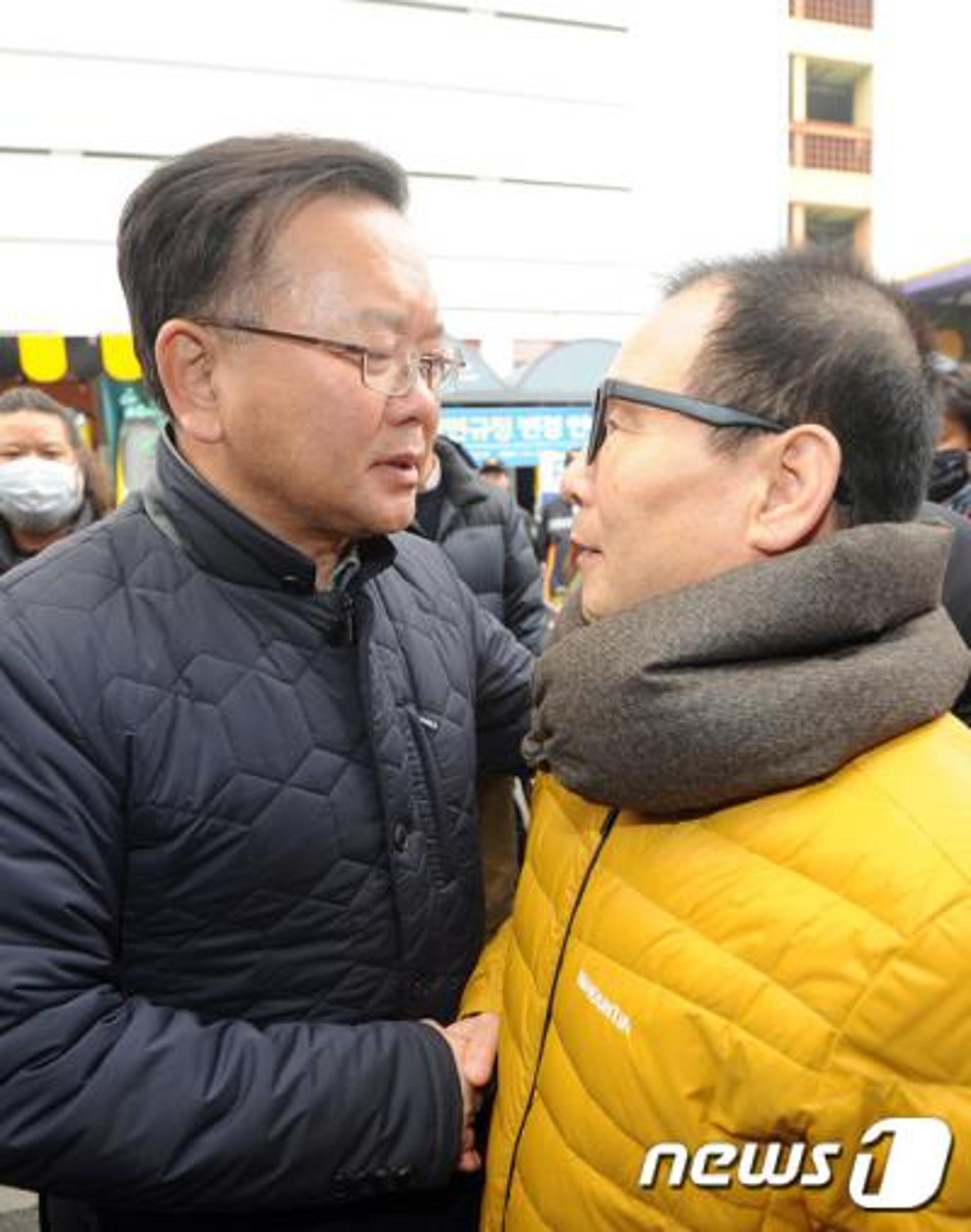 김부겸, 대구 서문시장 화재 현장 방문 "복구대책에 필요한 도움 찾는데 힘 모을 것"