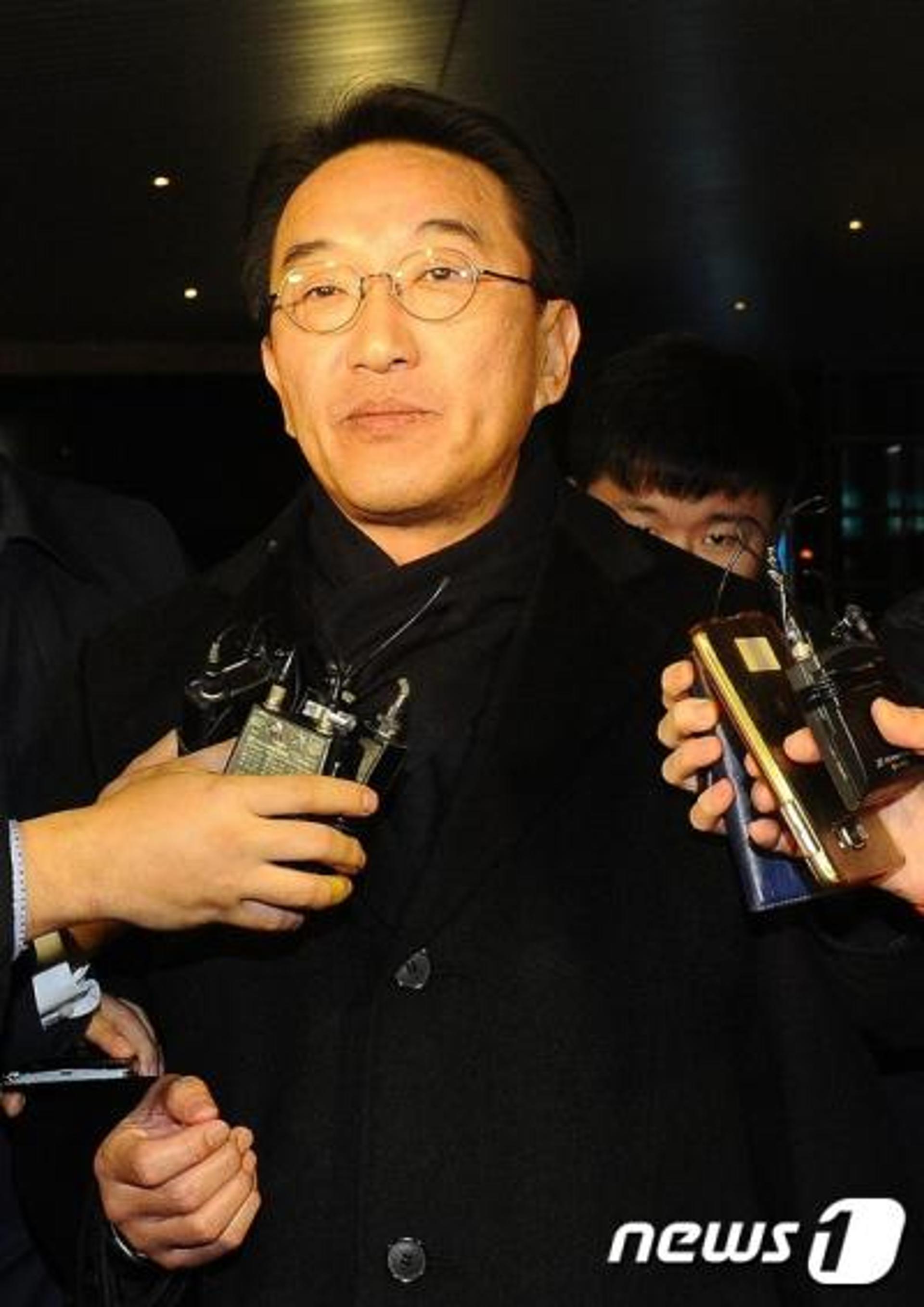 [속보] 현기환 병원서 강제 구인… 곧 영장실질심사