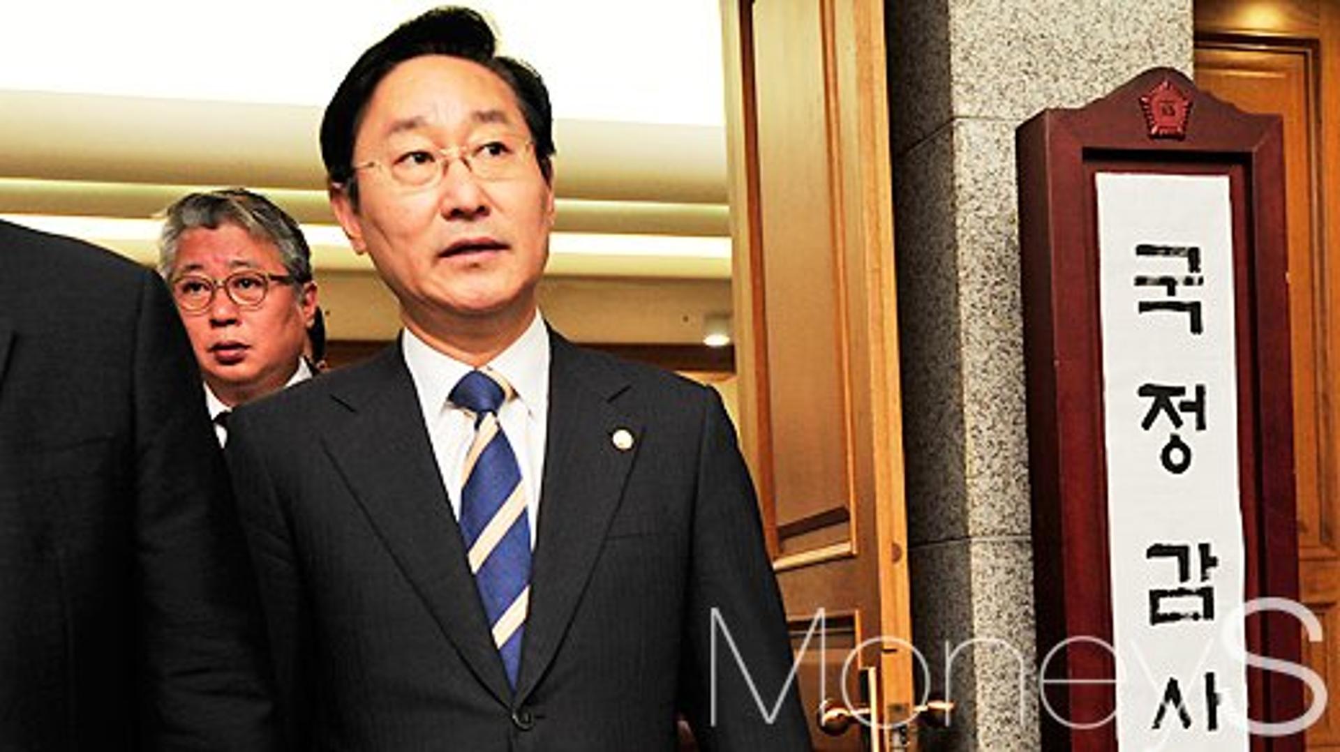 [최순실 청문회] 박범계 의원 "고령 총수 3명 배려 아직 불필요"(속보)