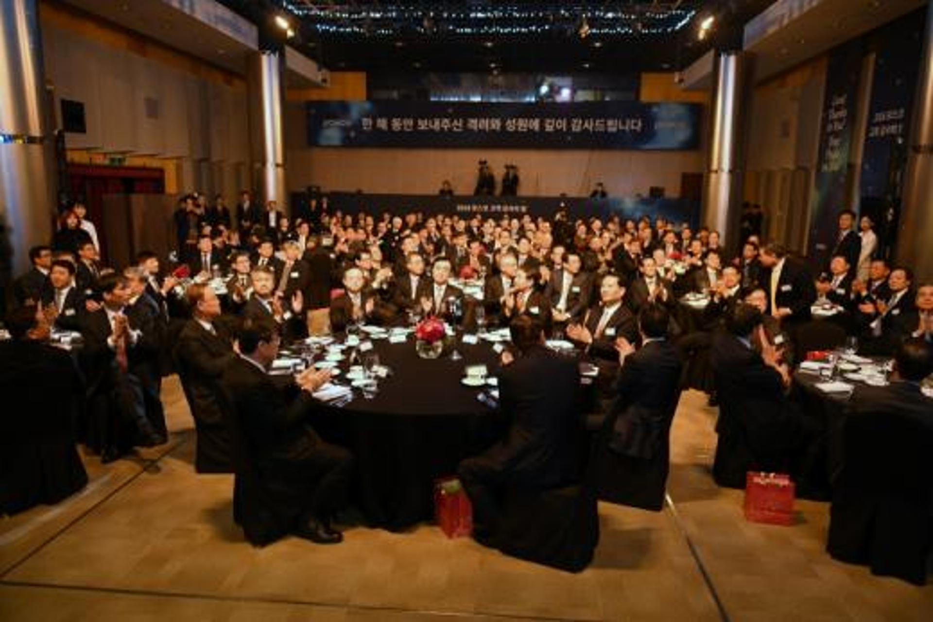 권오준 포스코 회장, ‘2016년 포스코 고객 감사의 밤’ 개최
