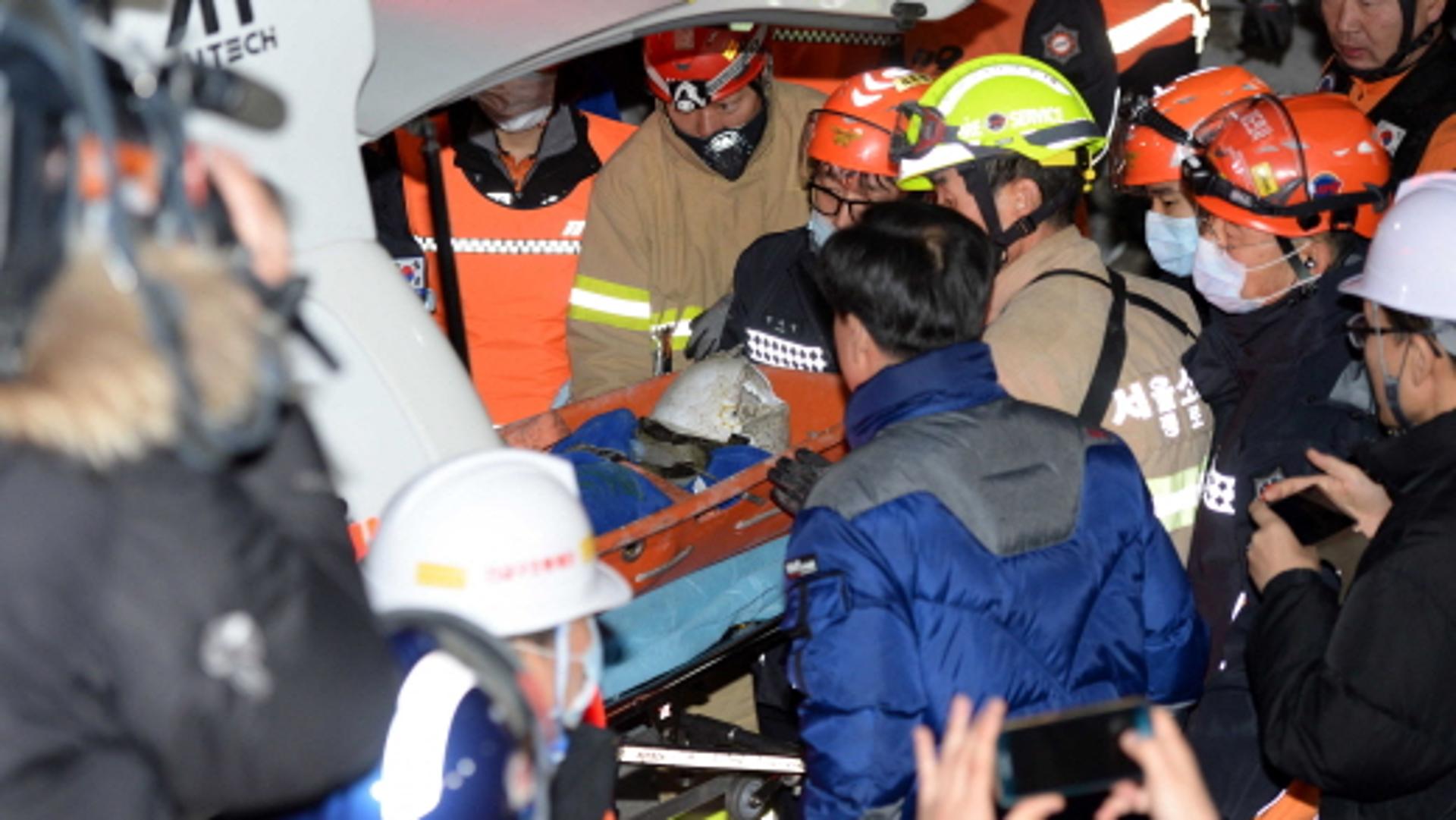 '종로 붕괴사고' 매몰자 19시간 만에 발견됐지만 끝내 사망
