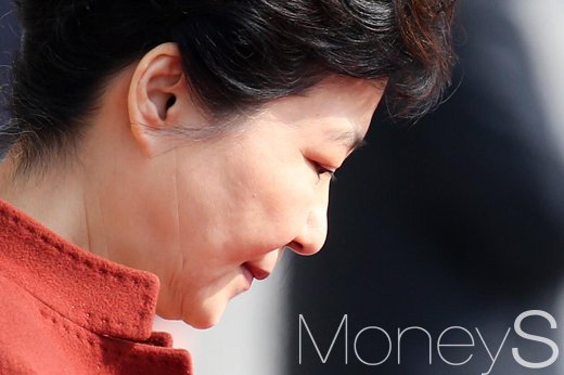 세월호 7시간 행적, 박근혜 대리인 "9시부터 53분간 근무내역 생략한 것"
