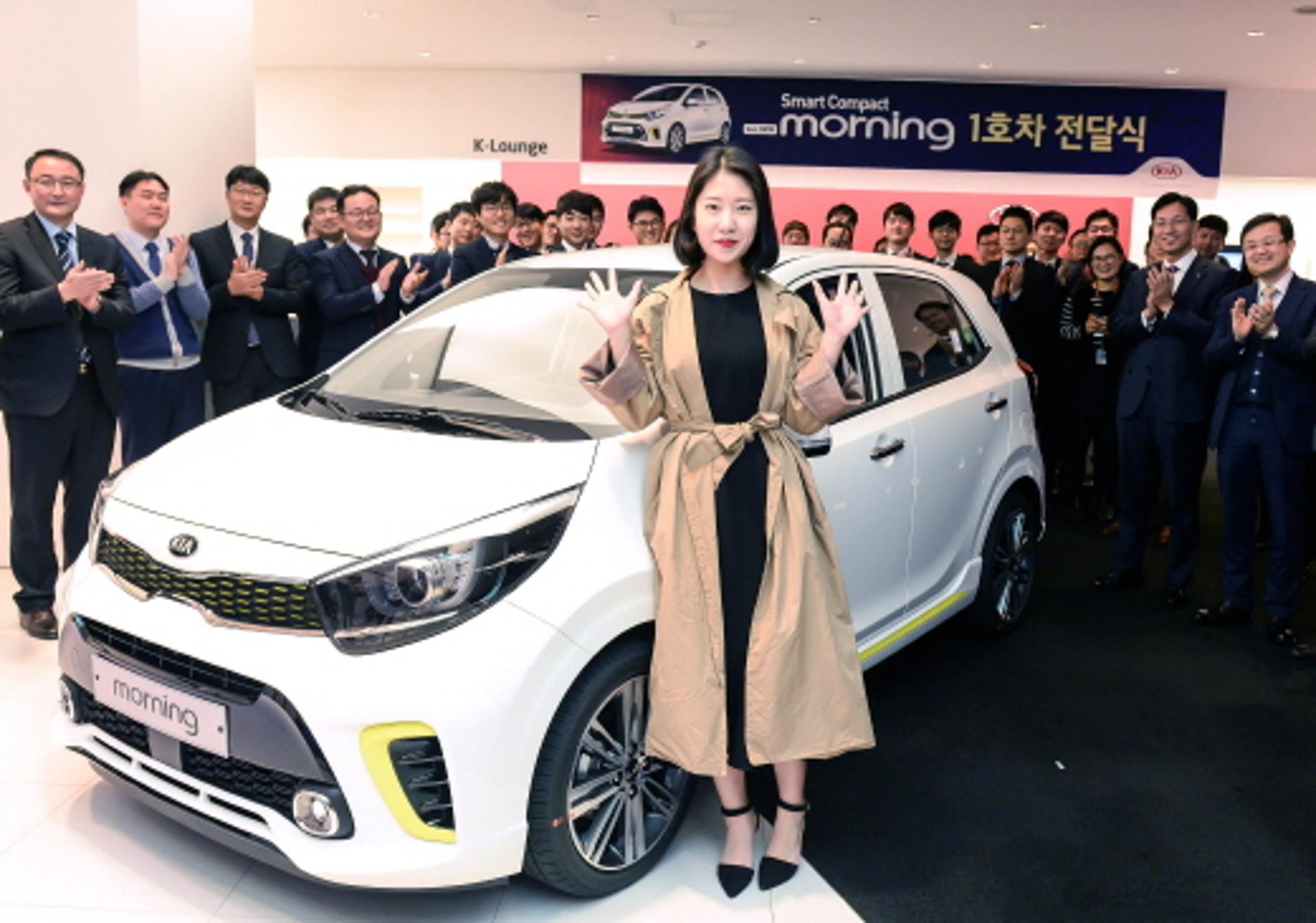 기아차, 올 뉴 모닝 1호차 주인공 탄생… 안전과 스타일에 끌렸다