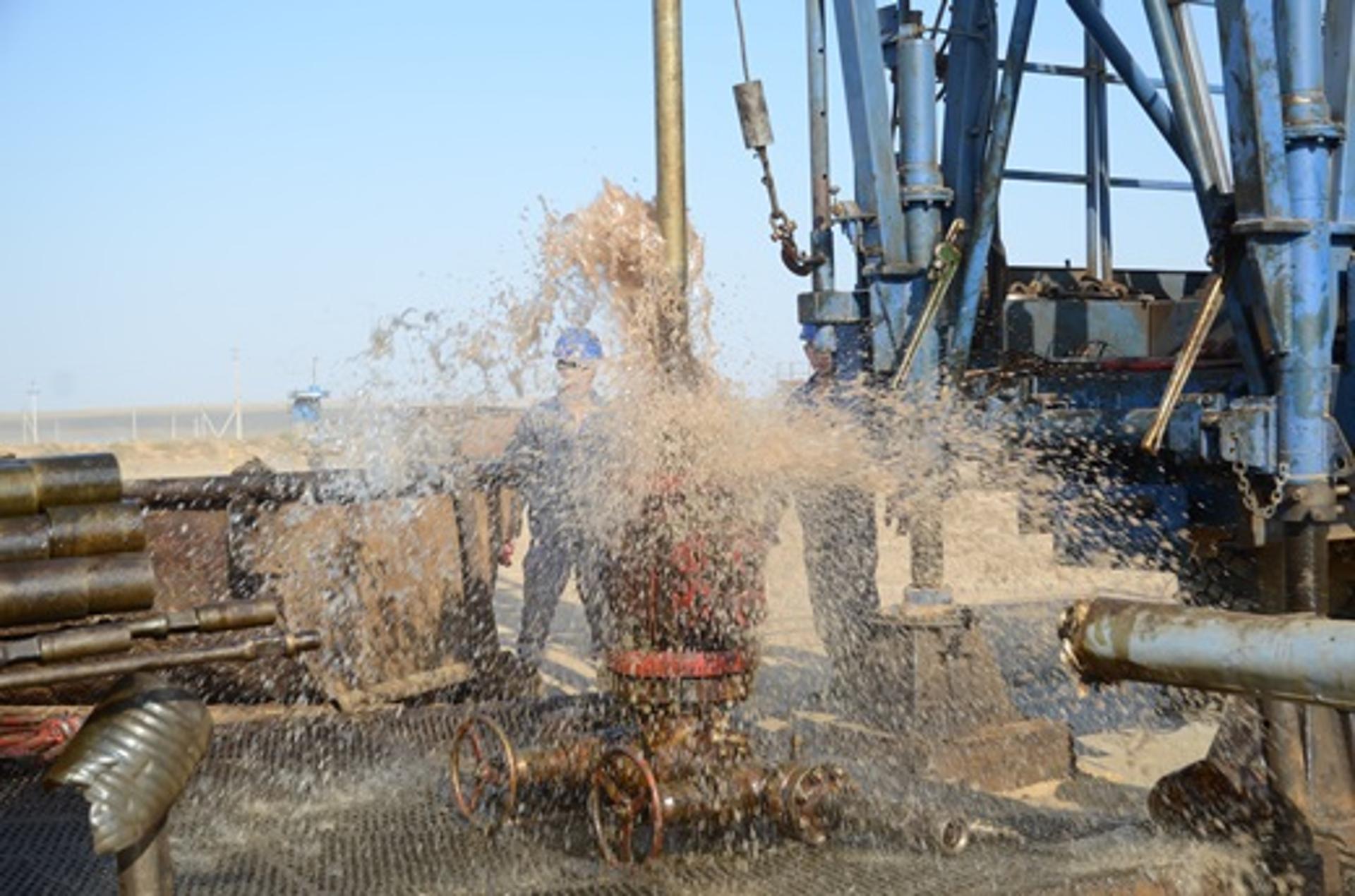 [국제유가] 미국 재고량 주목속 상승… WTI 0.8%↑