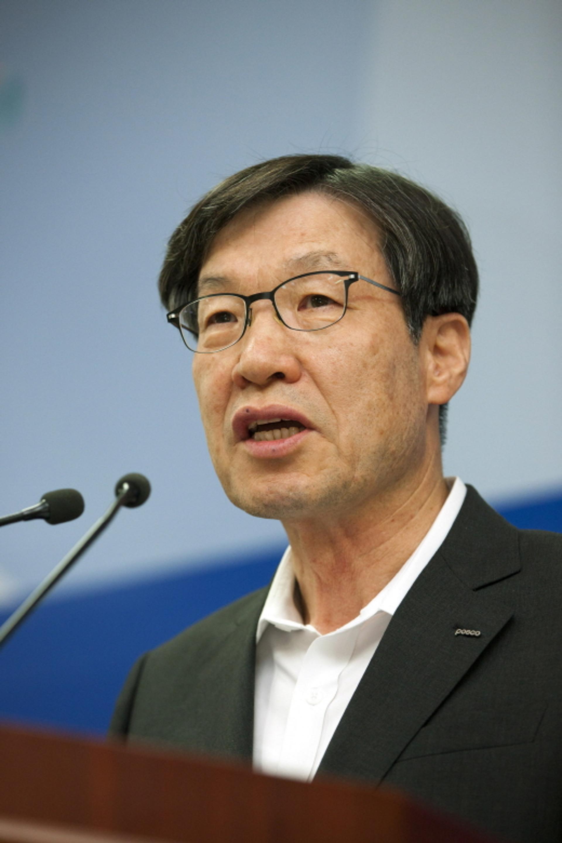 권오준 포스코 회장 연임 가능할 듯… 이사회 만장일치 추천 결의