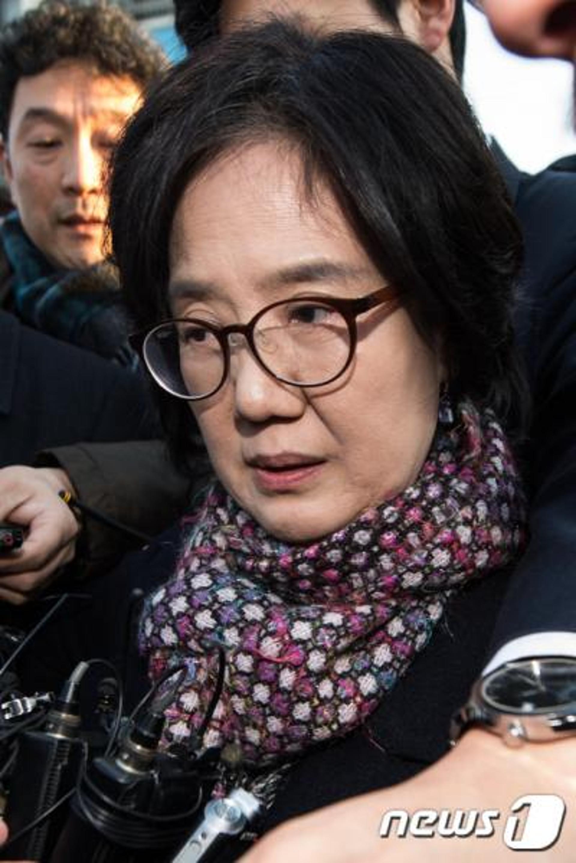 '제국의 위안부' 박유하 교수 무죄 판결… 위안부 할머니 "법도 없다, 이건 안 된다"