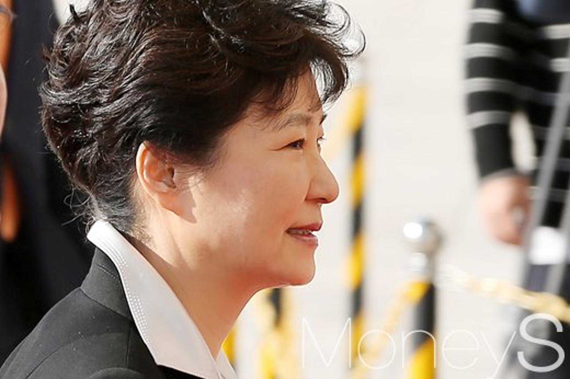 [박근혜 탄핵심판] 대통령 측 "고영태 파일 분석이 더 중요"(속보)