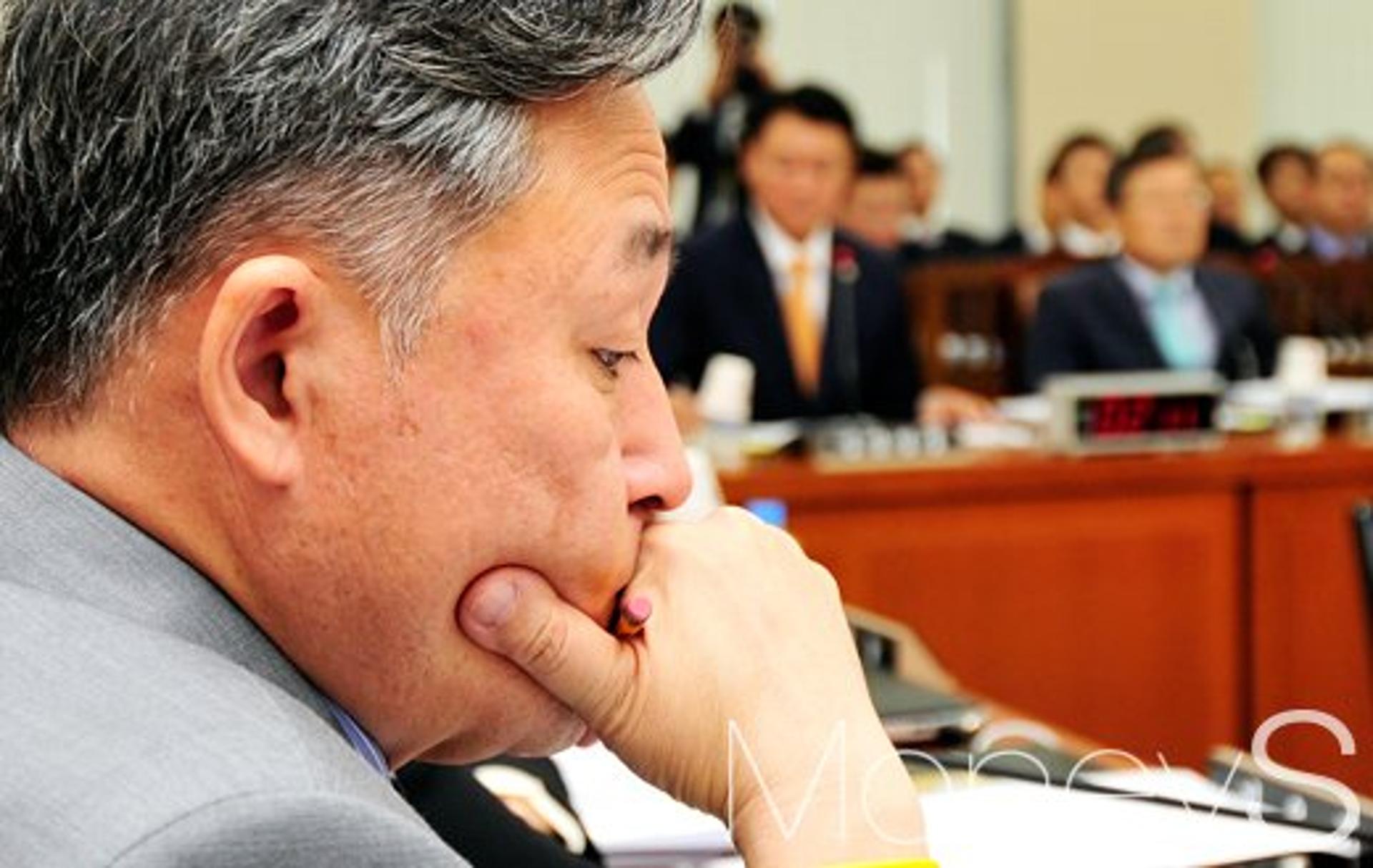 새 특검법, 표창원 "박영수 특검 수사활동 지속가능"