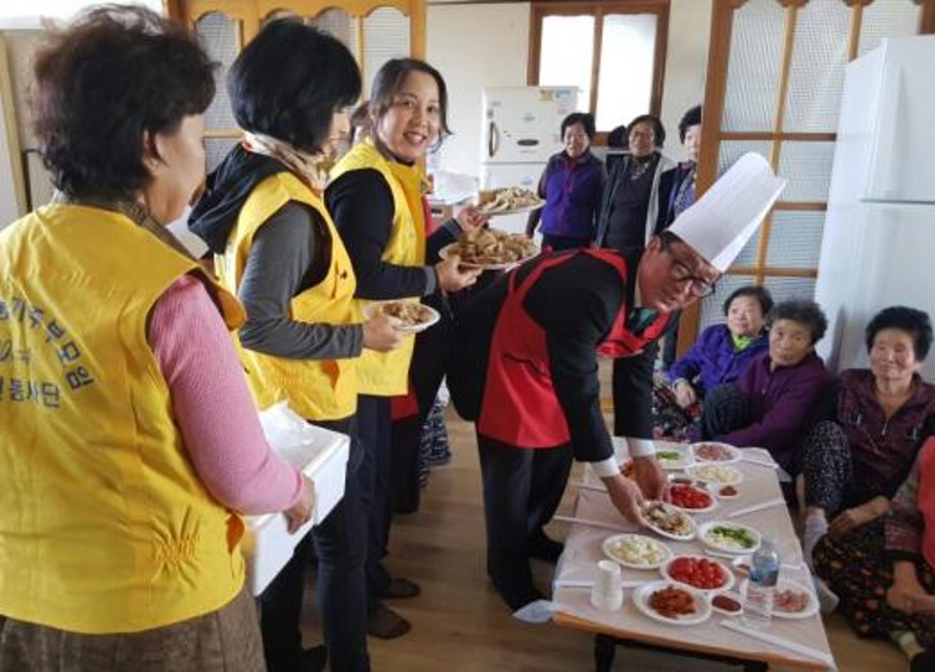 전남농협, 영암서 ‘이웃사랑 한돈나눔’ 행사
