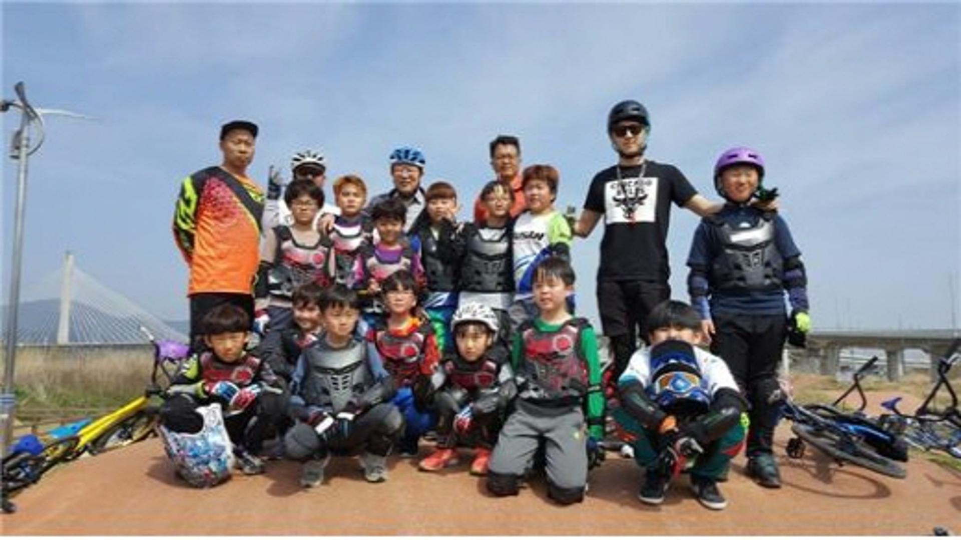 올림픽 사이클 첫 메달 꿈 '씽씽'… BMX 유소년 훈련 돌입