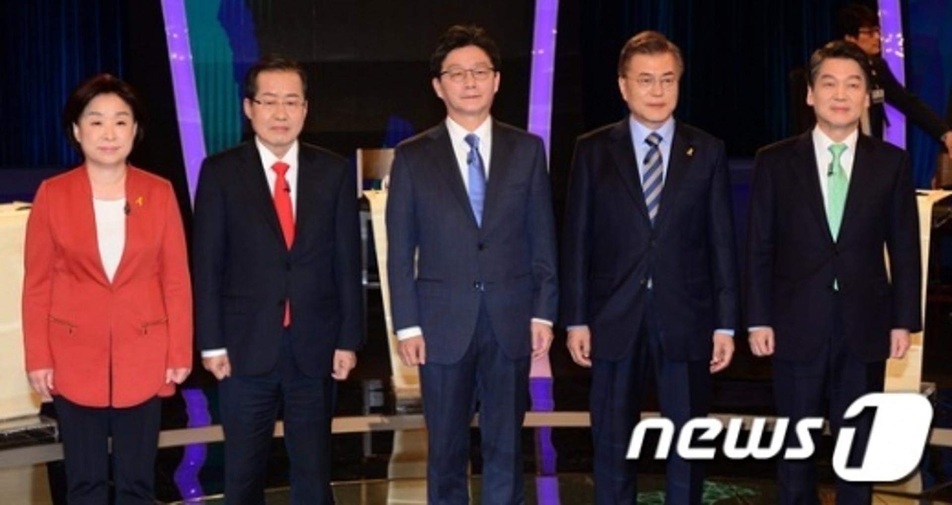 [최저임금 1만원] 문재인·유승민·심상정 '3년 뒤' vs 안철수·홍준표 '5년 뒤'