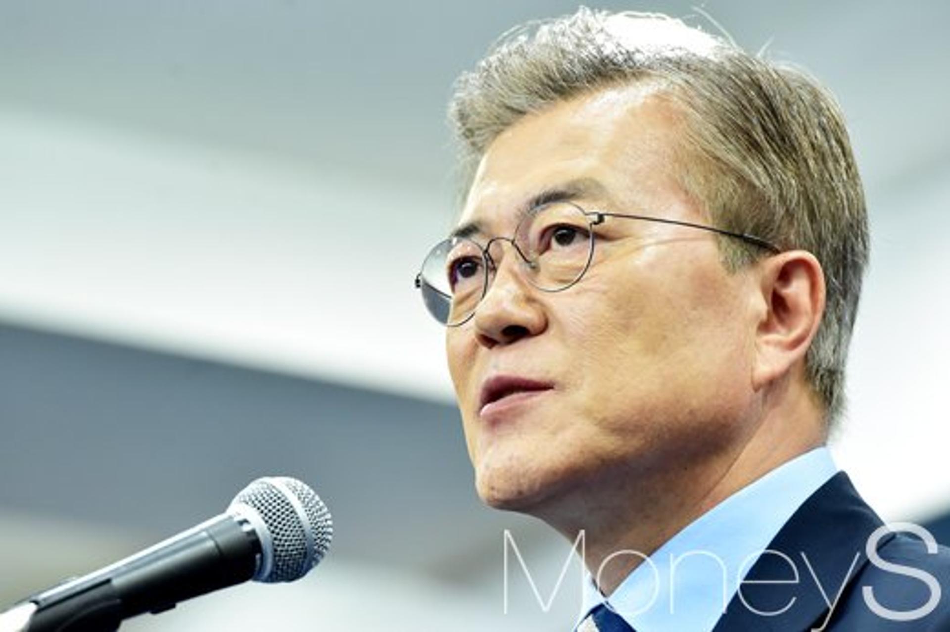 문재인 정부, 1호 업무지시 '일자리위원회 설치'… 내일(16일) 국무회의 처리