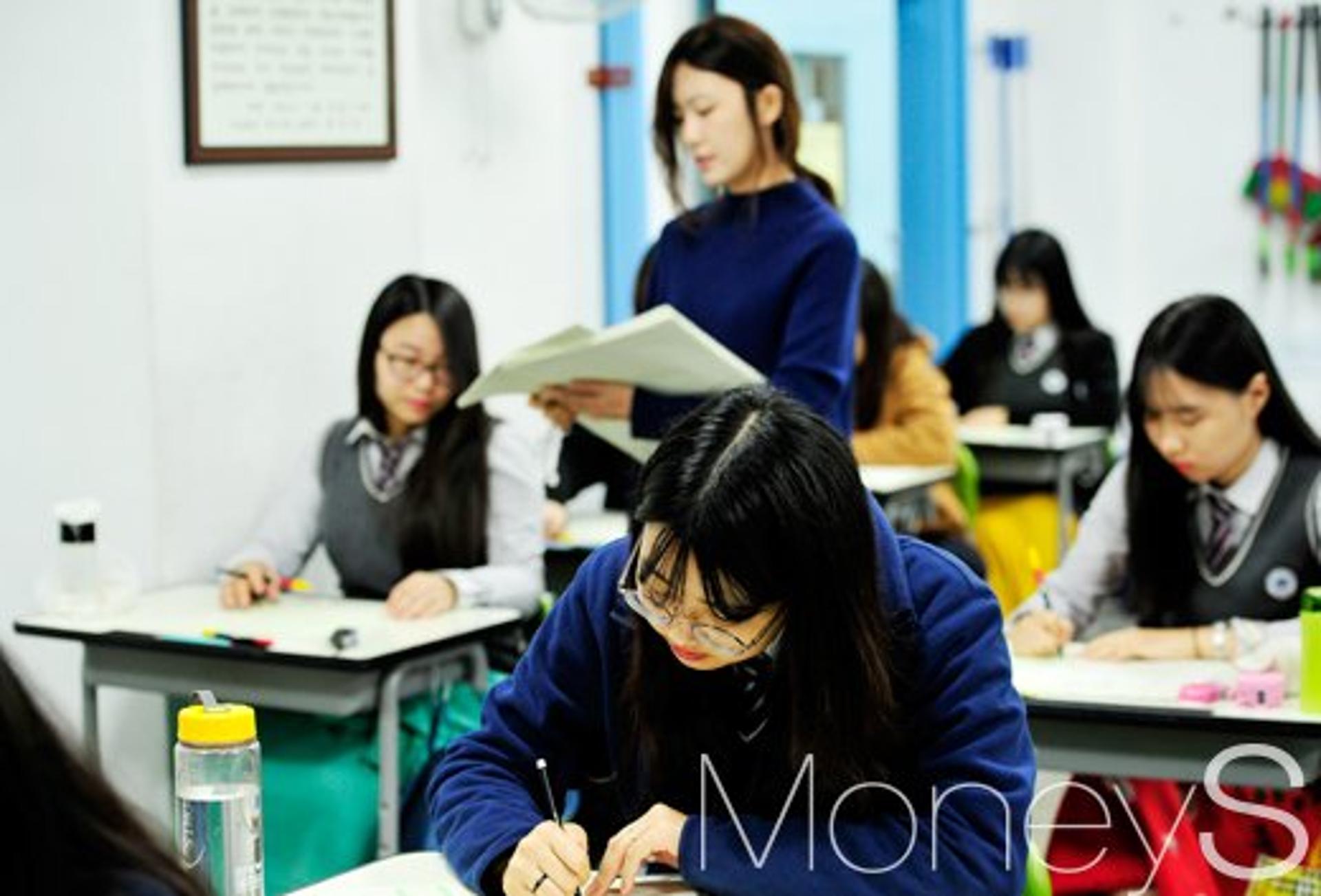 문재인 대통령 교육 공약, 내년부터 중학교 '중간·기말고사' 순차적 폐지
