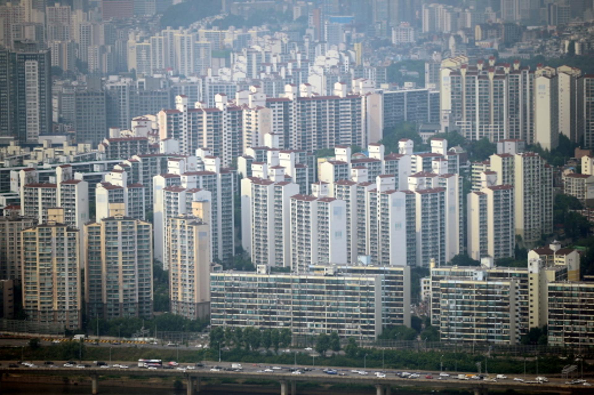 문재인 정부, 집값 고공행진 잡을까… 부동산정책 방향 관심 집중