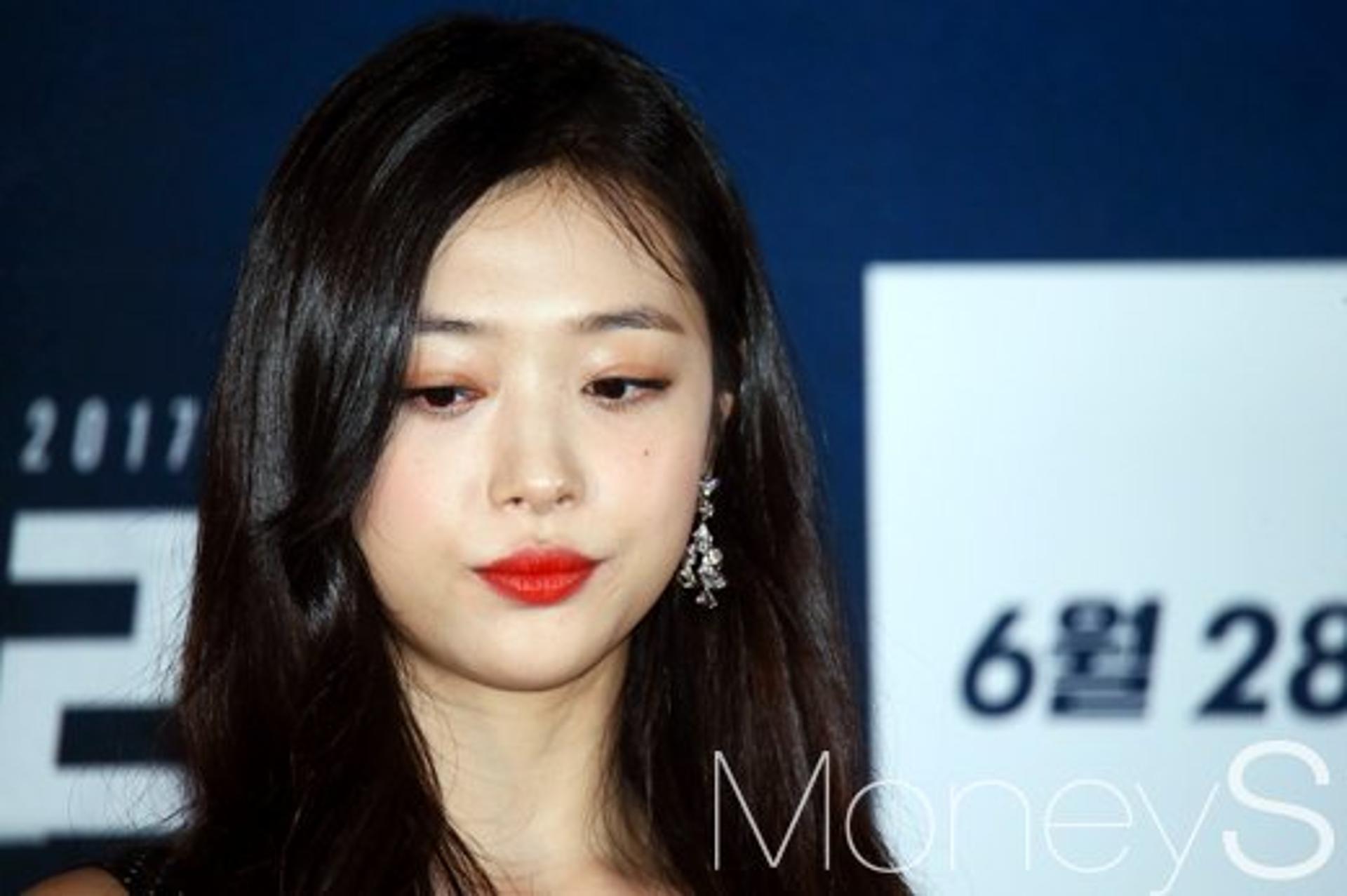 '리얼' 설리 "노출 연기, 필요한 장면이라 생각… SNS는 개인적 문제"
