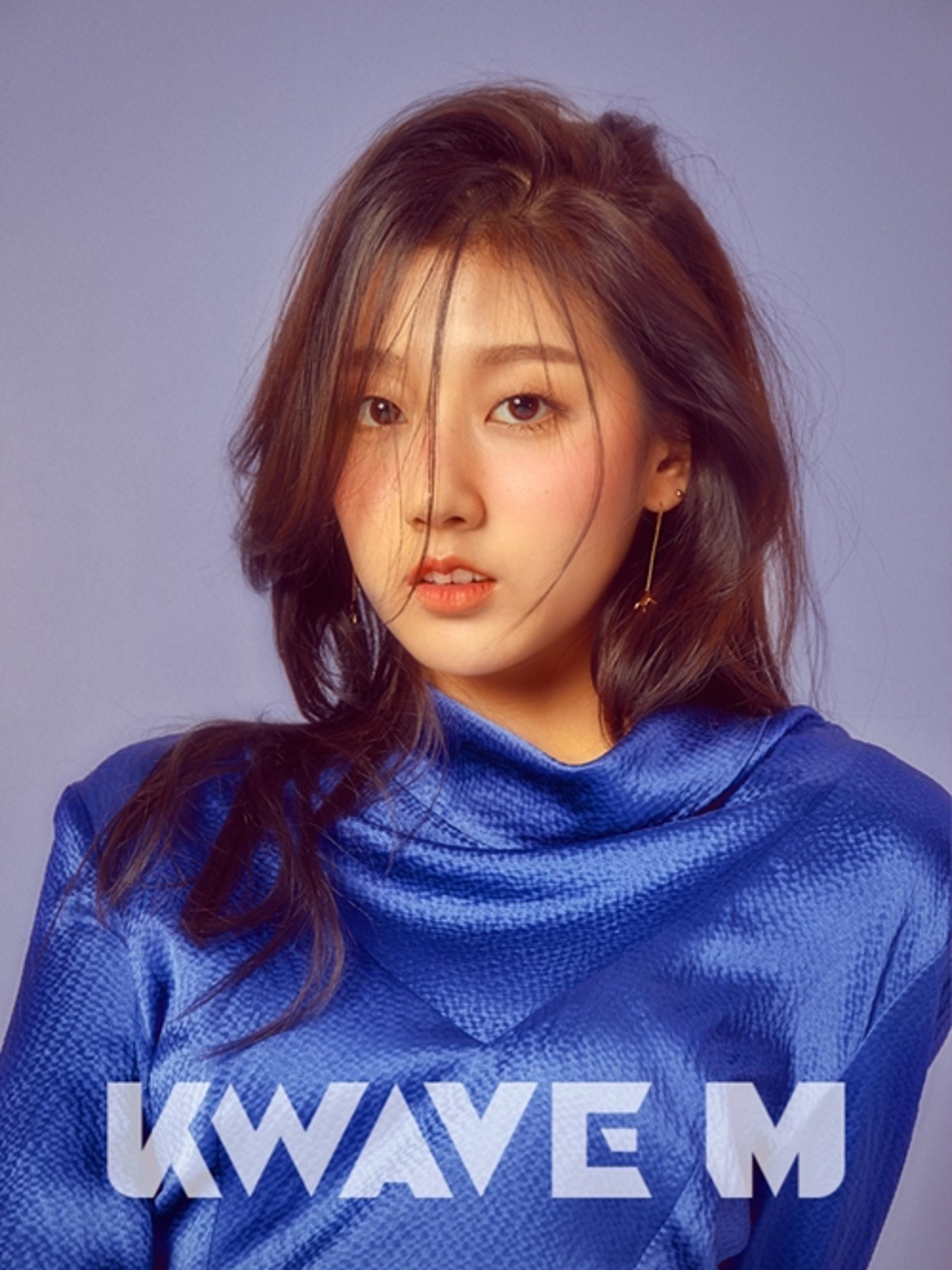 '몽환적인 섹시미"… 러블리즈, 현대판 르누아르의 소녀들