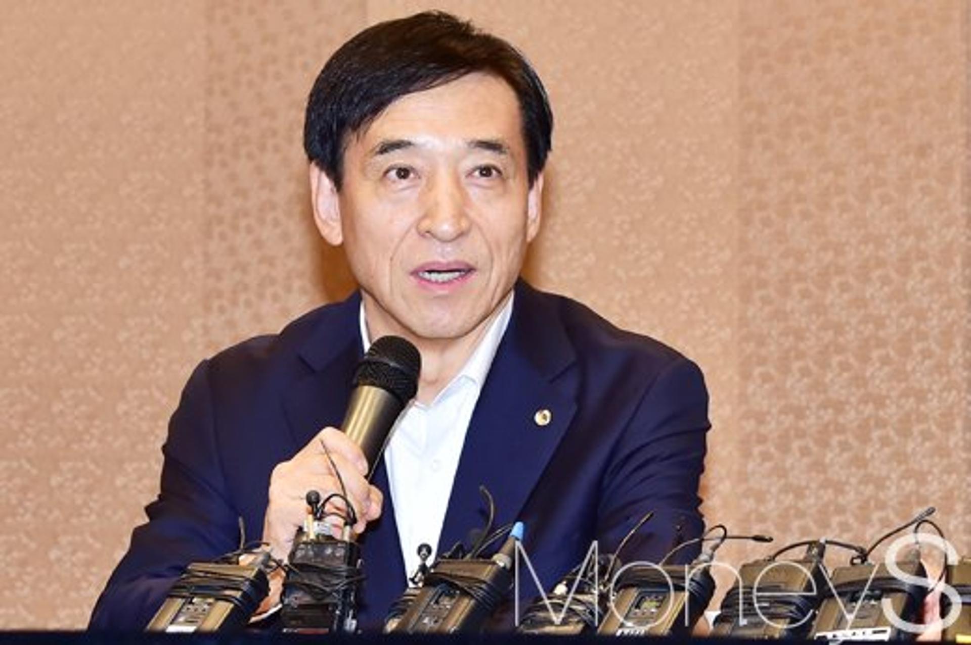 한은, 올해 경제성장률 2.8%→3.0% 상향조정