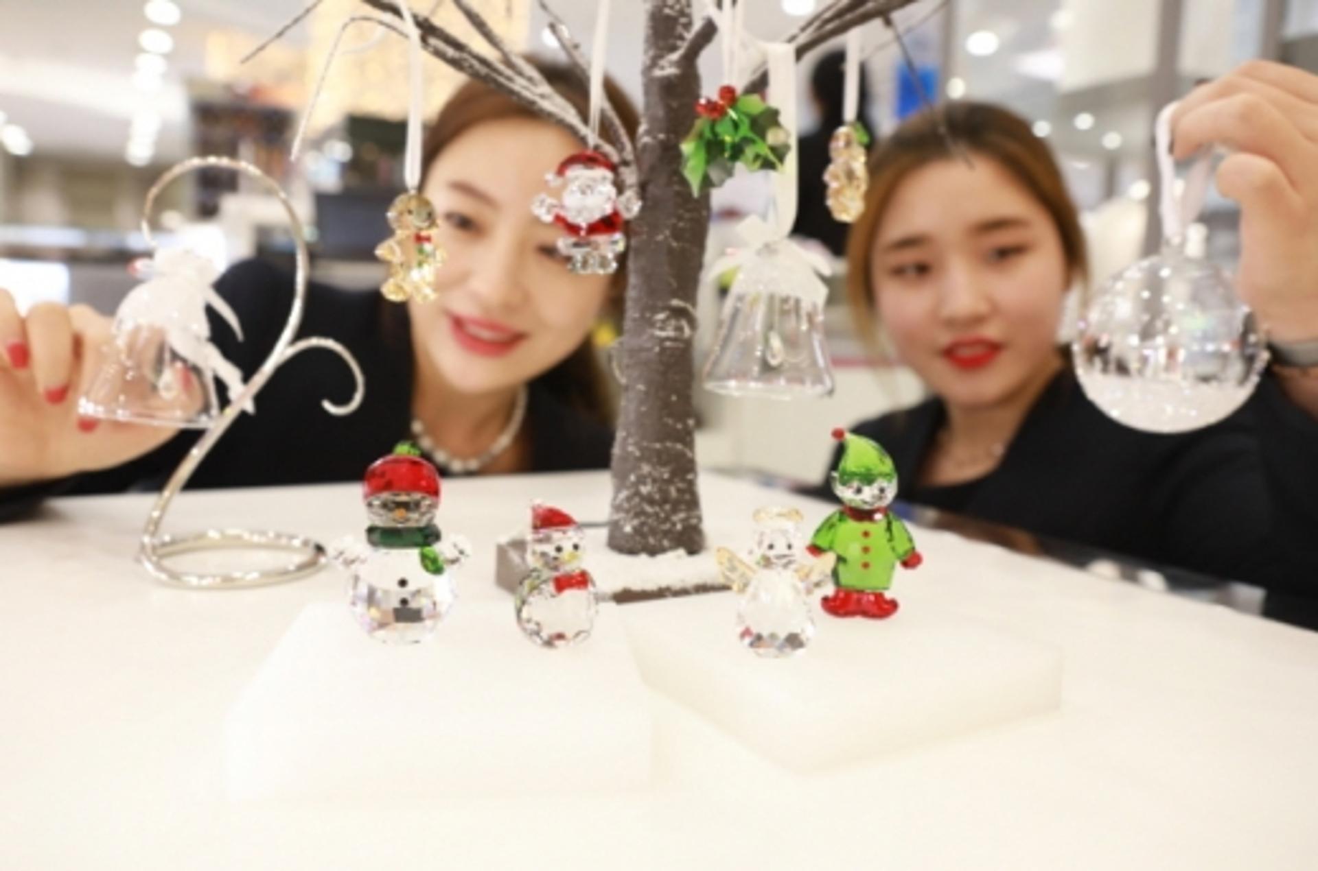 롯데백 광주점, ' X-마스' 크리스털 소품 선봬