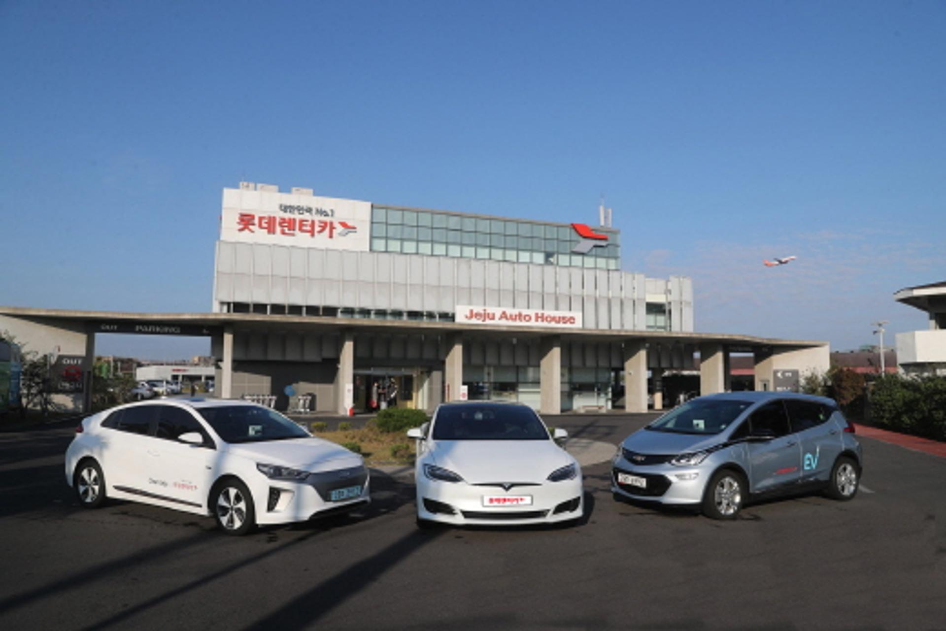 제주 롯데렌터카 '2월말까지 인기 컨버터블 등 75% 할인'