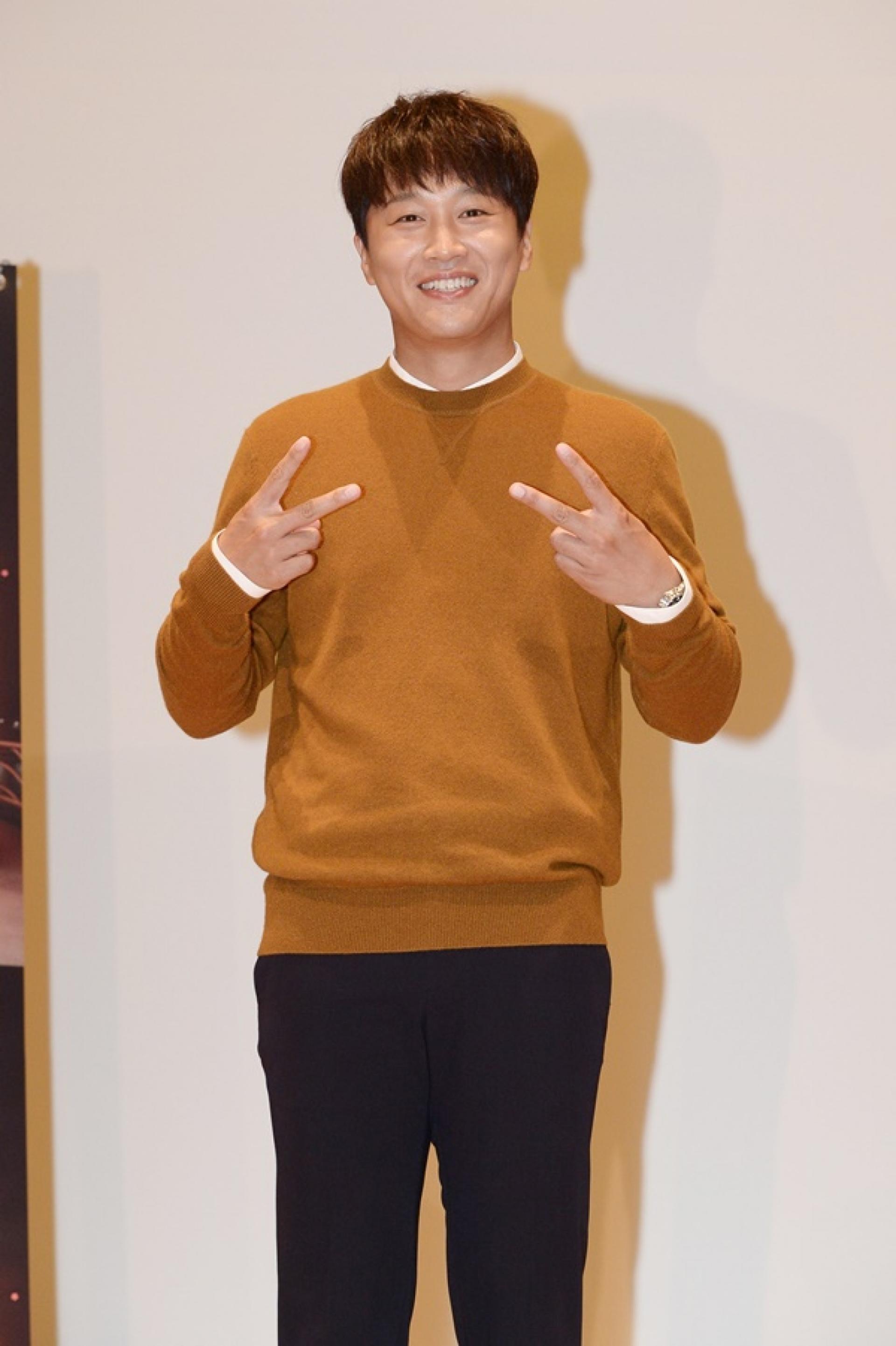 '용띠클럽' 차태현, 사랑꾼or 딸바보 "아내가 준 편지, 갖고 다녀"