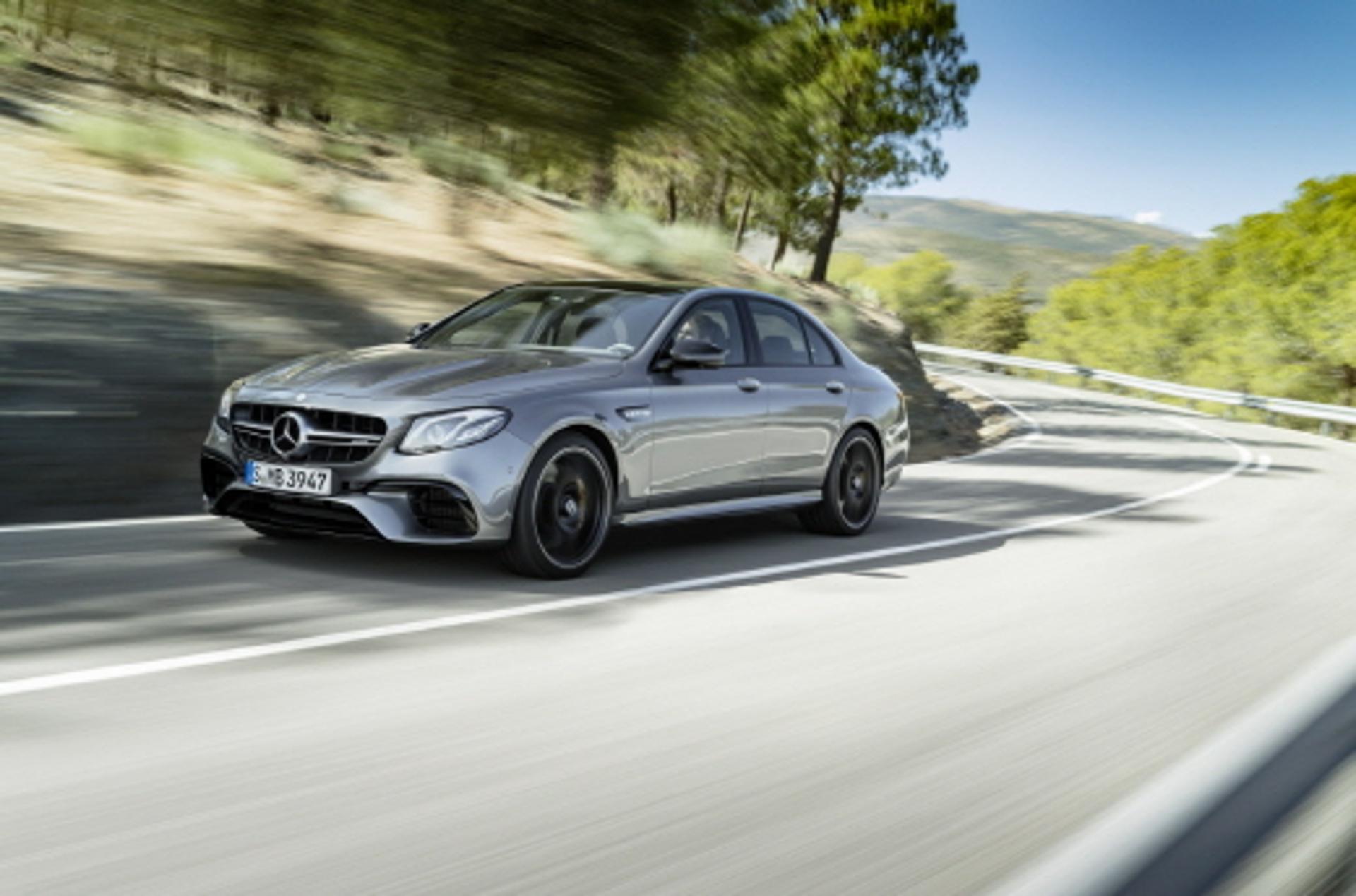 메르세데스-AMG, 571마력의 초고성능 E클래스 출시… 가격은?