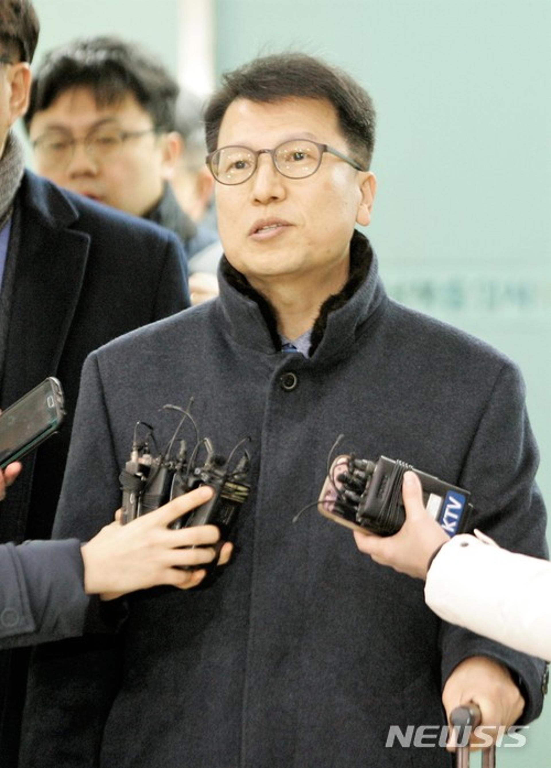 [북한 선수단 본진 방남] 이주태 "같이 비행기 타고 와 의미 깊다"(속보)