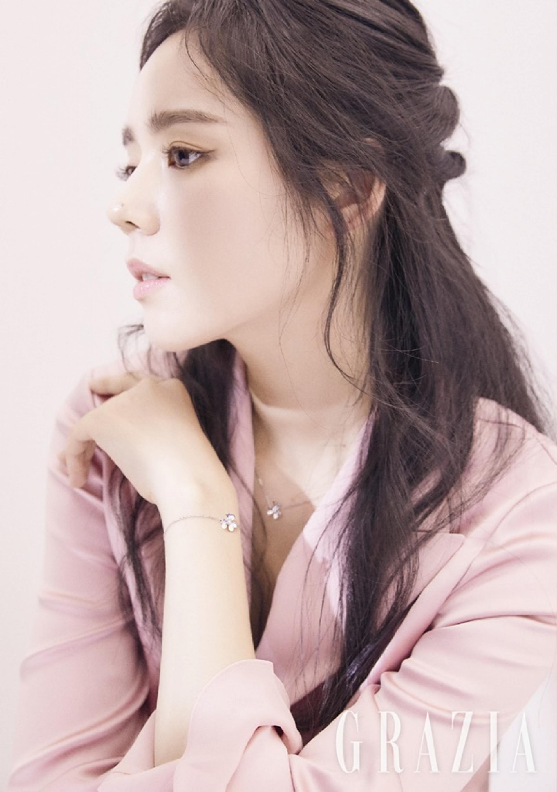 [★화보] 한가인 "한결같은 20대 외모일 순 없어, 자연스레 빛나고파"