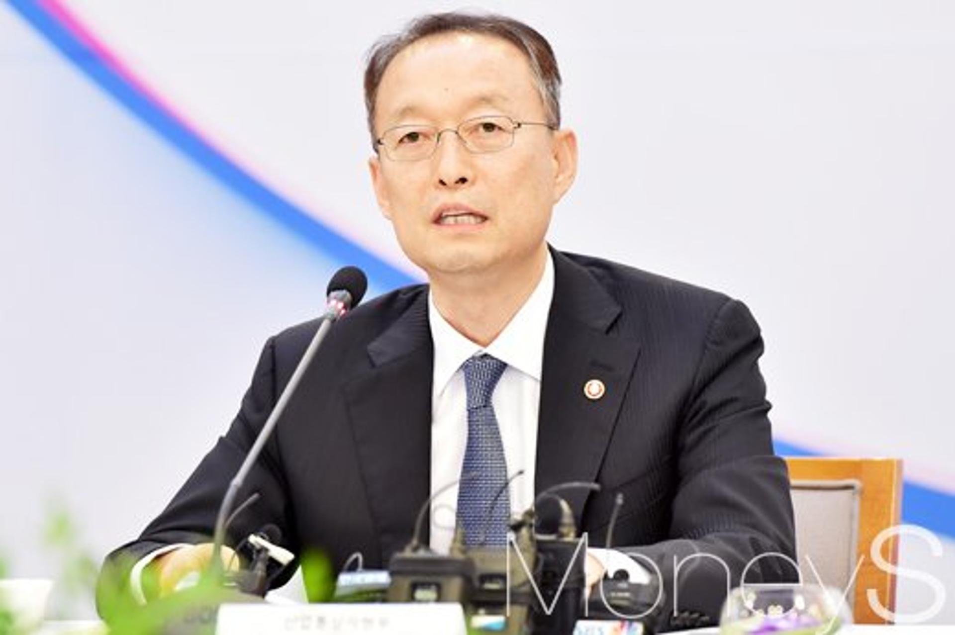 산업부, 미국 철강 수입규제 조치에 적극 대응 밝혀