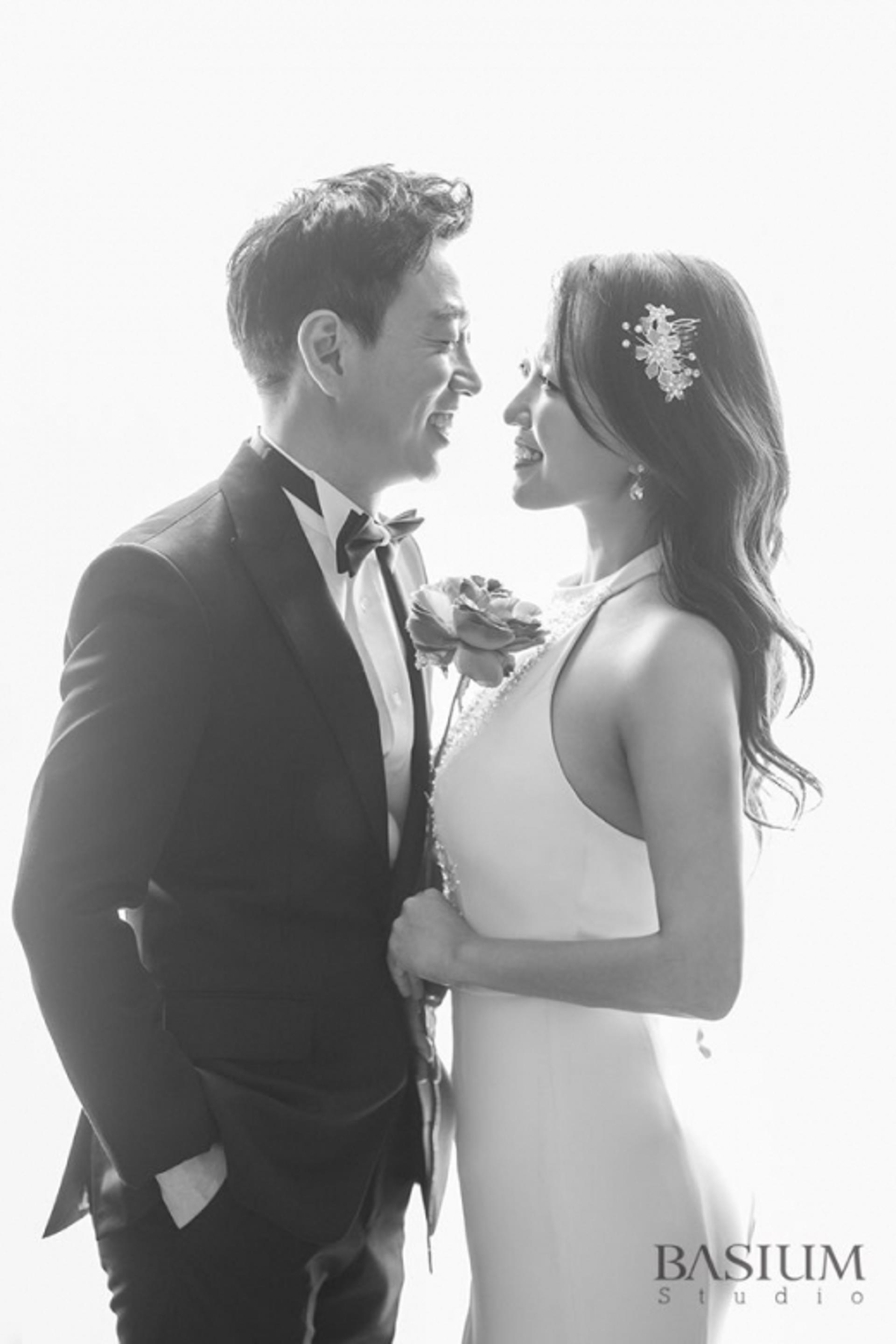[★화보] 개그맨 심재욱 결혼, 5년 열애 끝 17일 백년가약… "예비신부 미모보니"