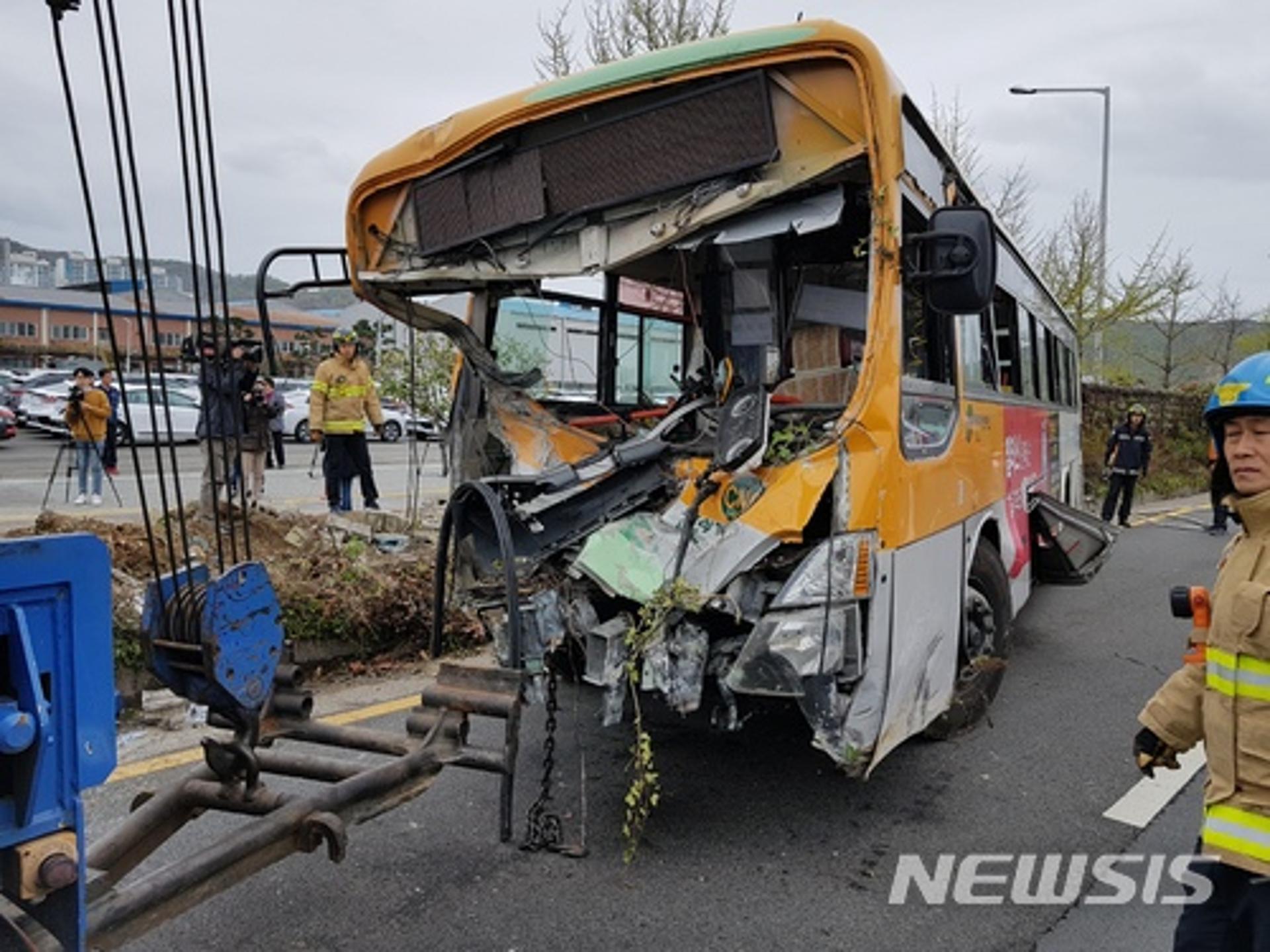 울산 버스사고, 원인은 승용차 운전자 '졸음운전' 탓