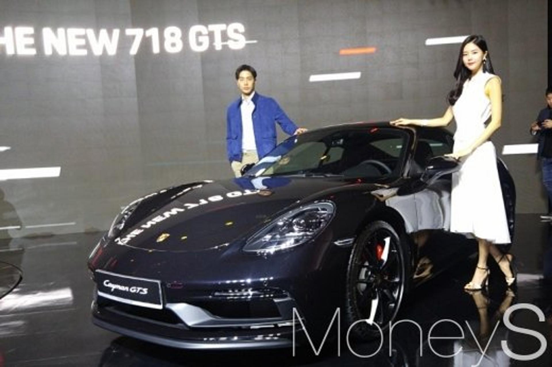 포르쉐, 제로백 4.1초 수퍼카 '718 GTS' 첫선