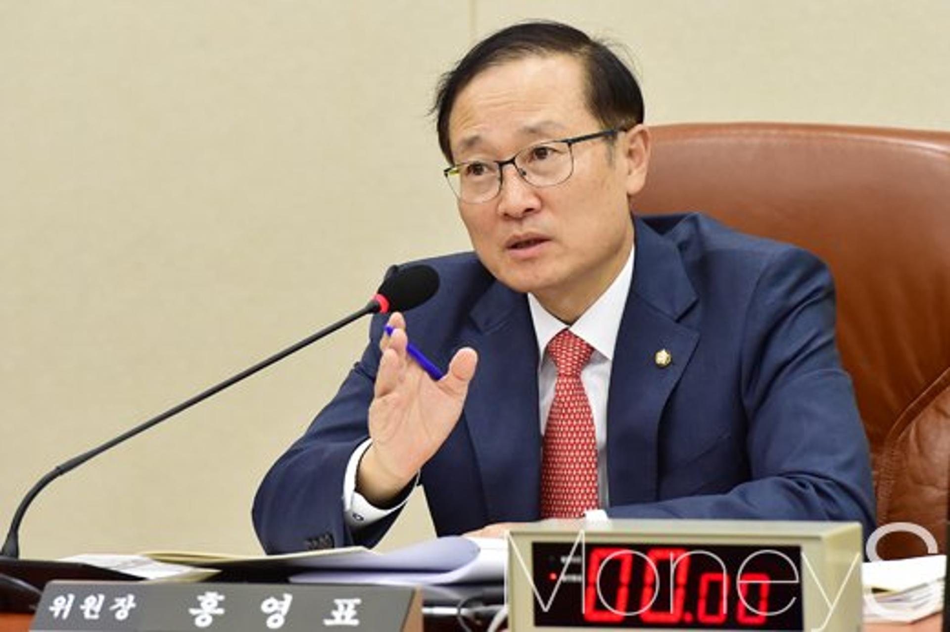 [속보] 더불어민주당 신임 원내대표에 홍영표