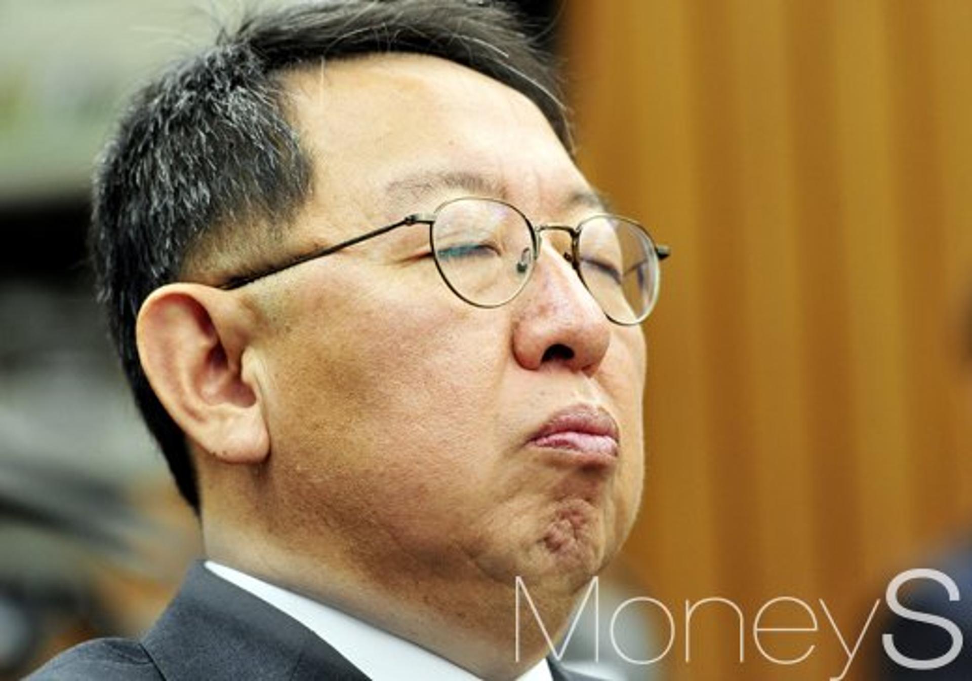 '감찰 기밀누설' 이석수 불기소 처분, 검찰 "혐의점 없다"