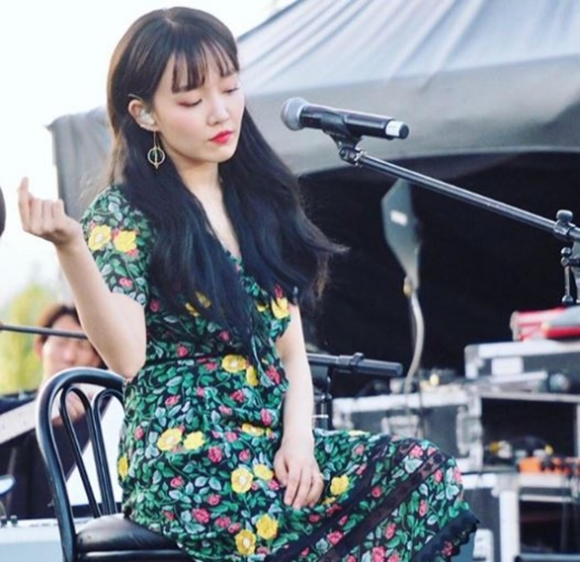 윤하 해명, 현충원 묘비 촬영 지적에 "외조부 묘비"