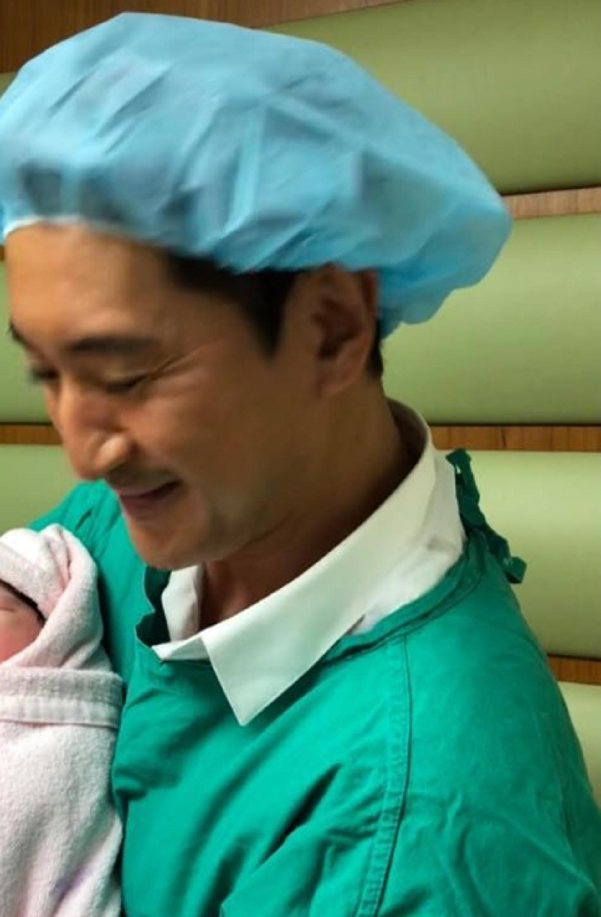 신현준 득남, 두 아이 아빠 됐다… "축복해주셔서 감사"