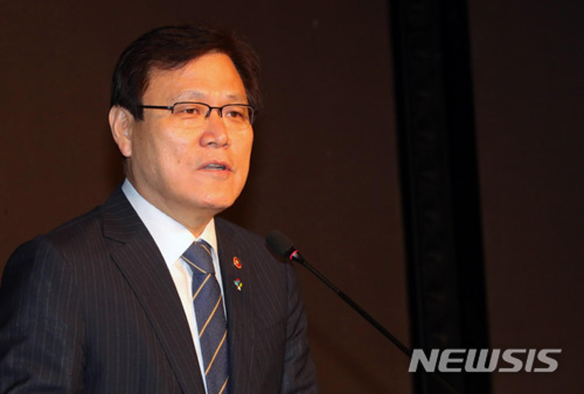 최종구 금융위원장 "풍선효과 신용대출에 핀셋 대응"