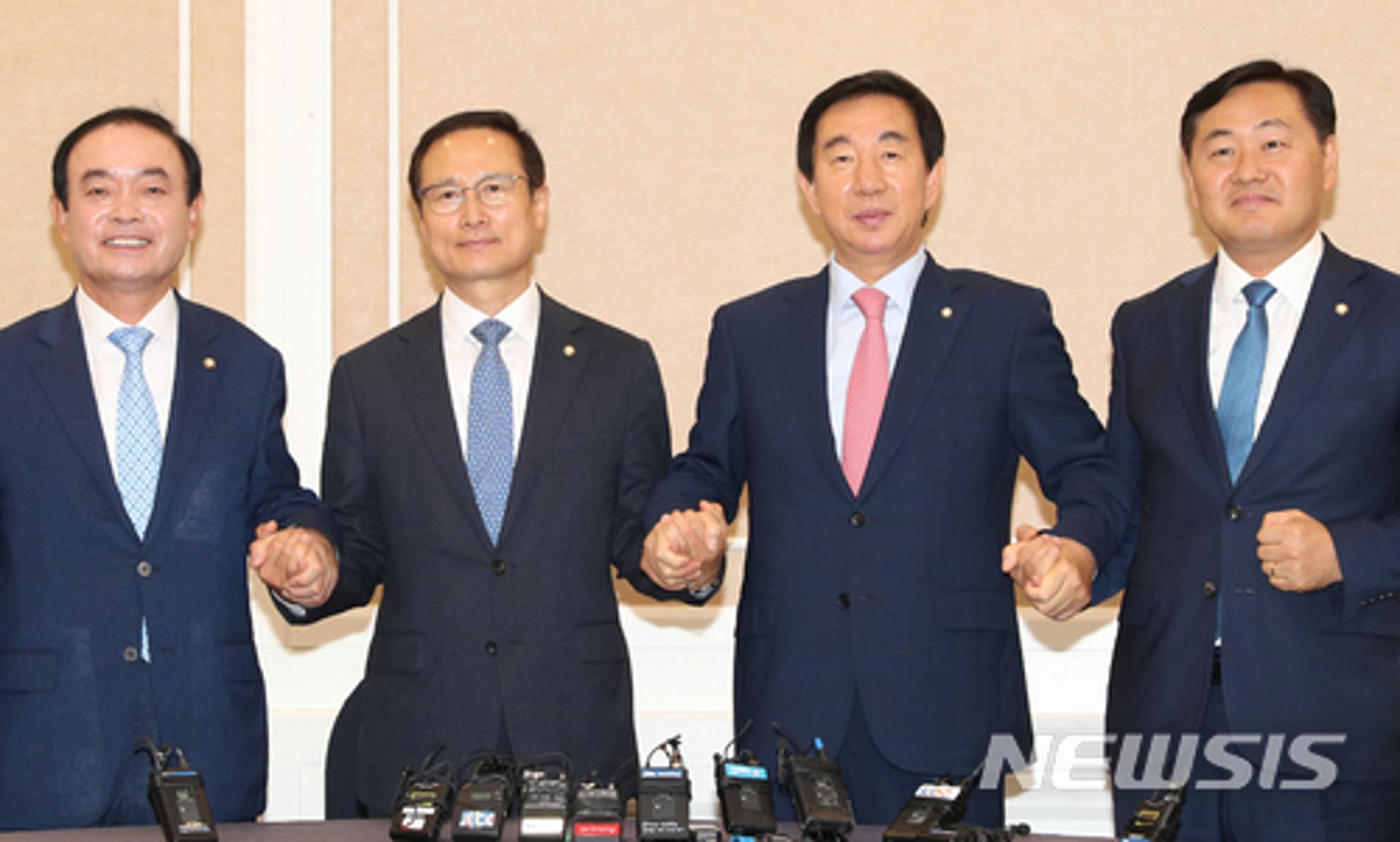 여야 원내대표 회동, '원 구성' 협상 돌입… 국회 정상화 될까