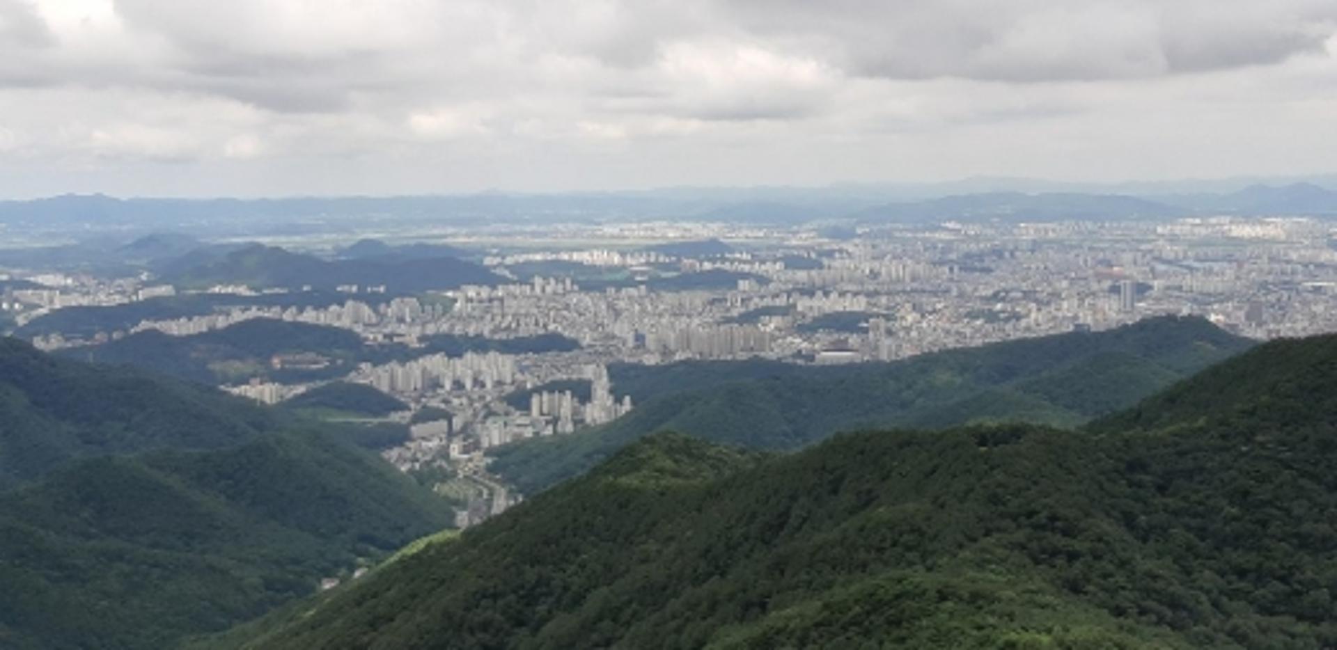 1인당 소득 최저 광주·전남, '소형차 안타고 명품매장은 북적'